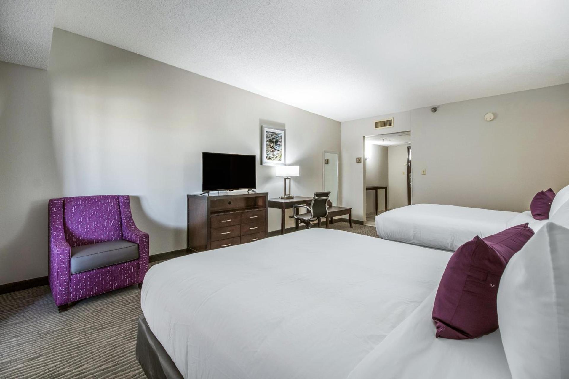 Clarion Hotel Jackson Northwest photo 11