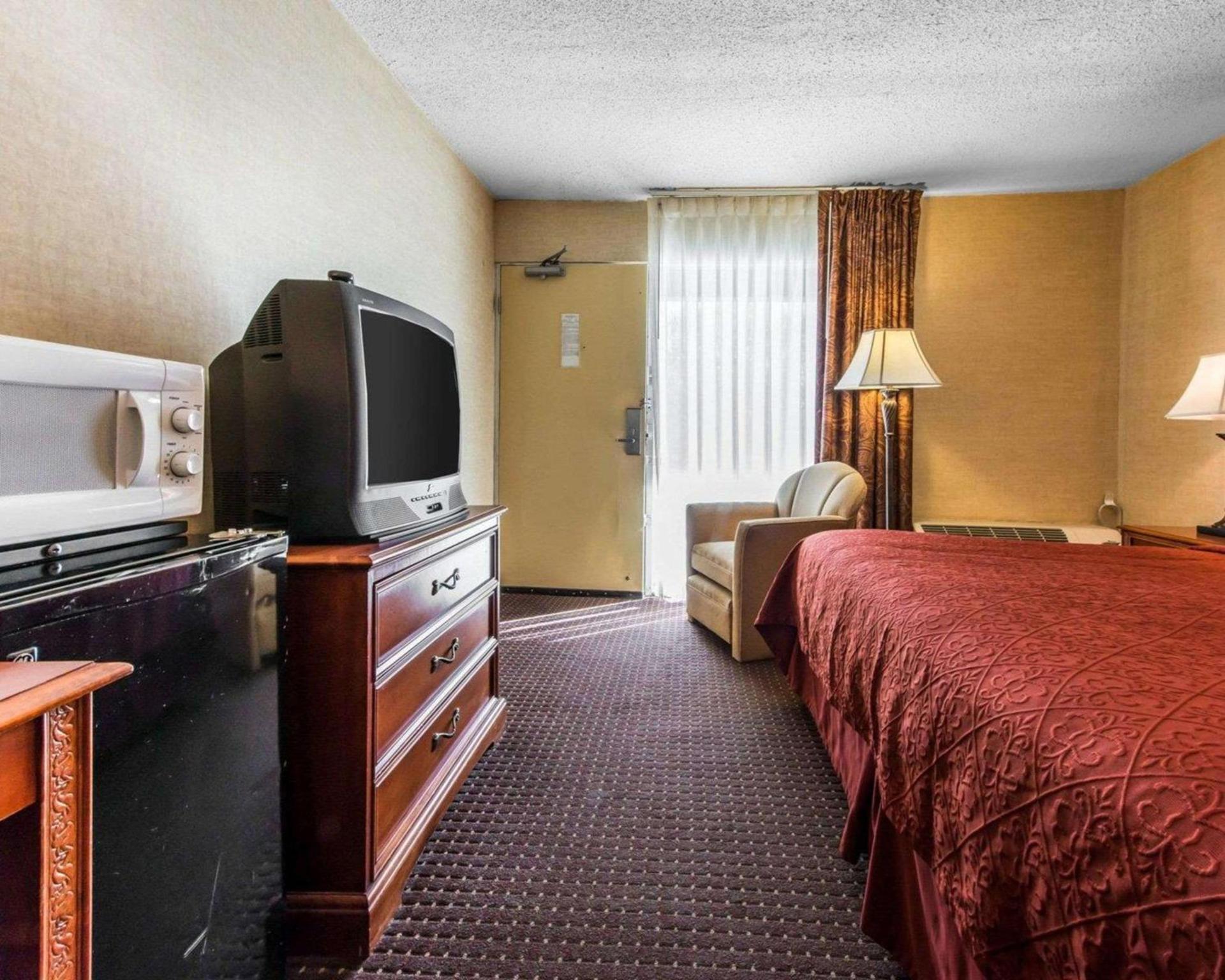 Quality Inn & Suites Erie near Casino photo 7