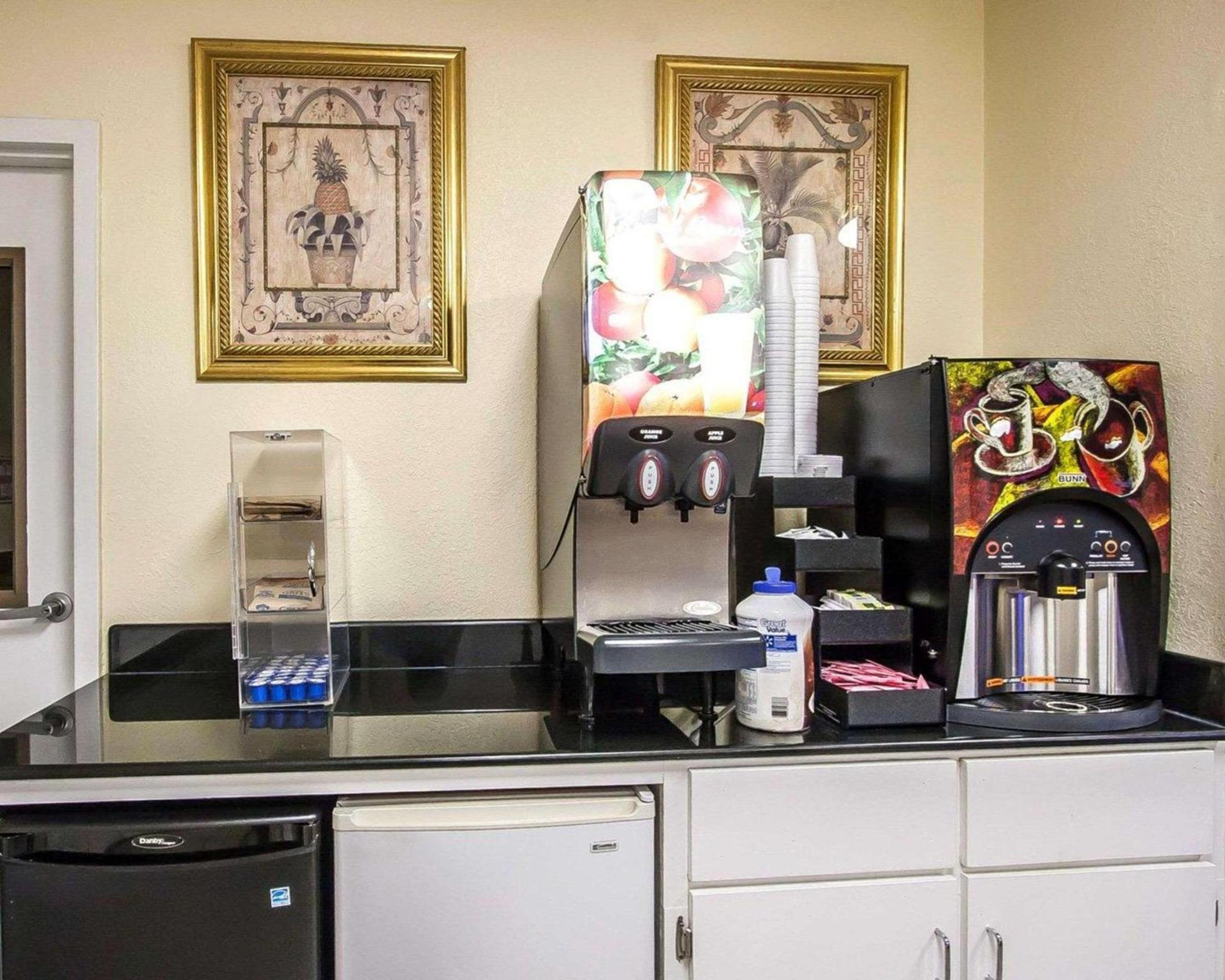 Motel 6 Prattville AL photo 2