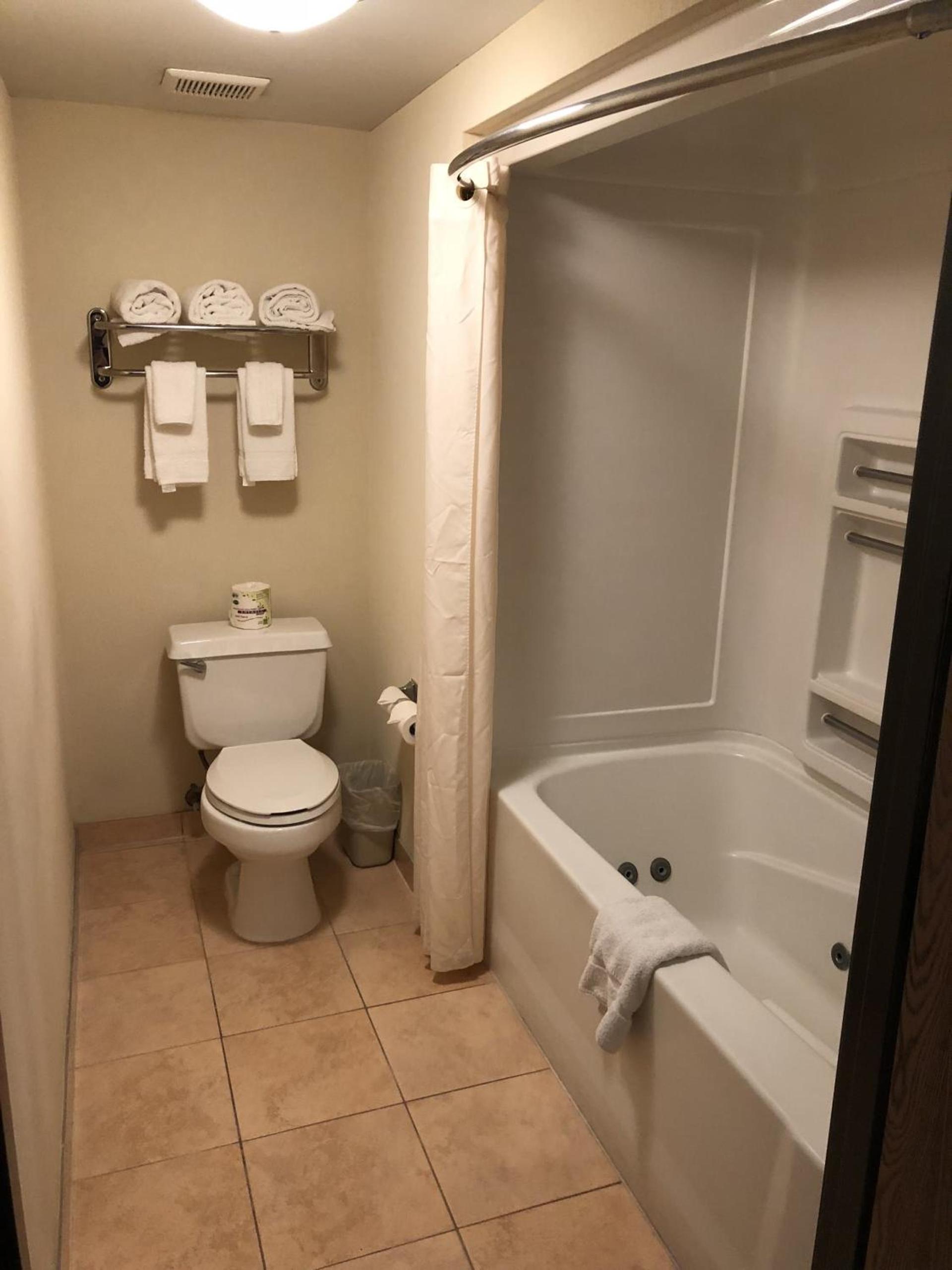 MHO INN and SUITES photo 16