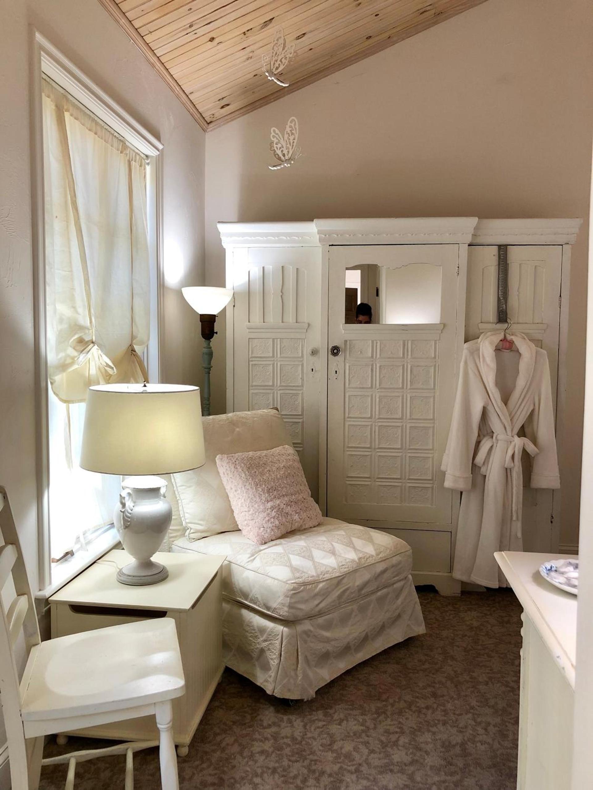 Frederick William House photo 23