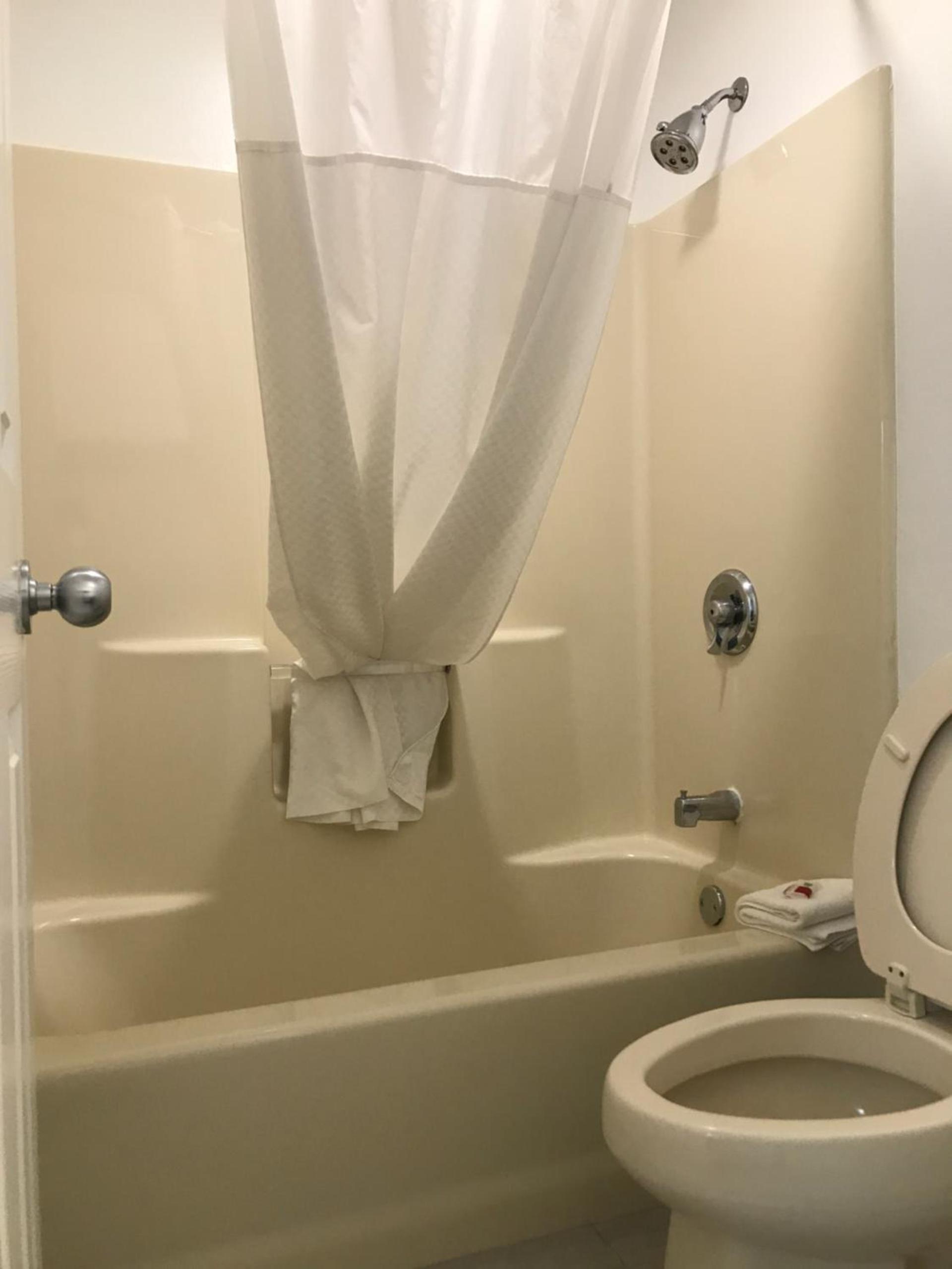 Baymont by Wyndham Anderson Clemson photo 10