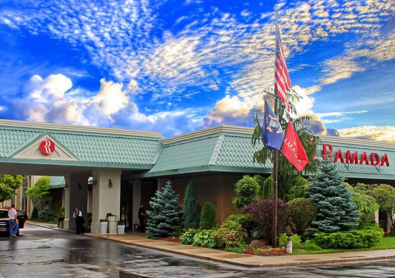 Ramada by Wyndham Alpena photo 55