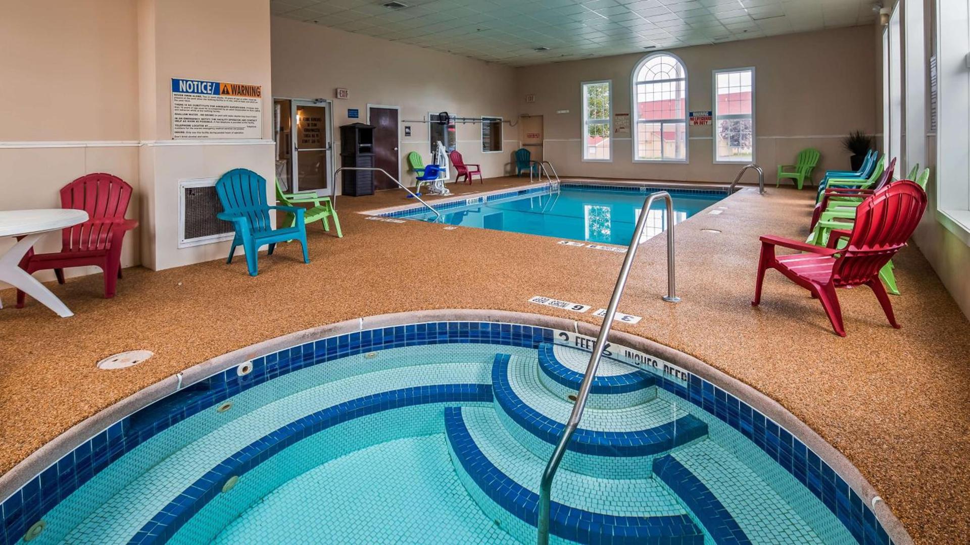 Best Western Crown Inn & Suites - Batavia photo 2