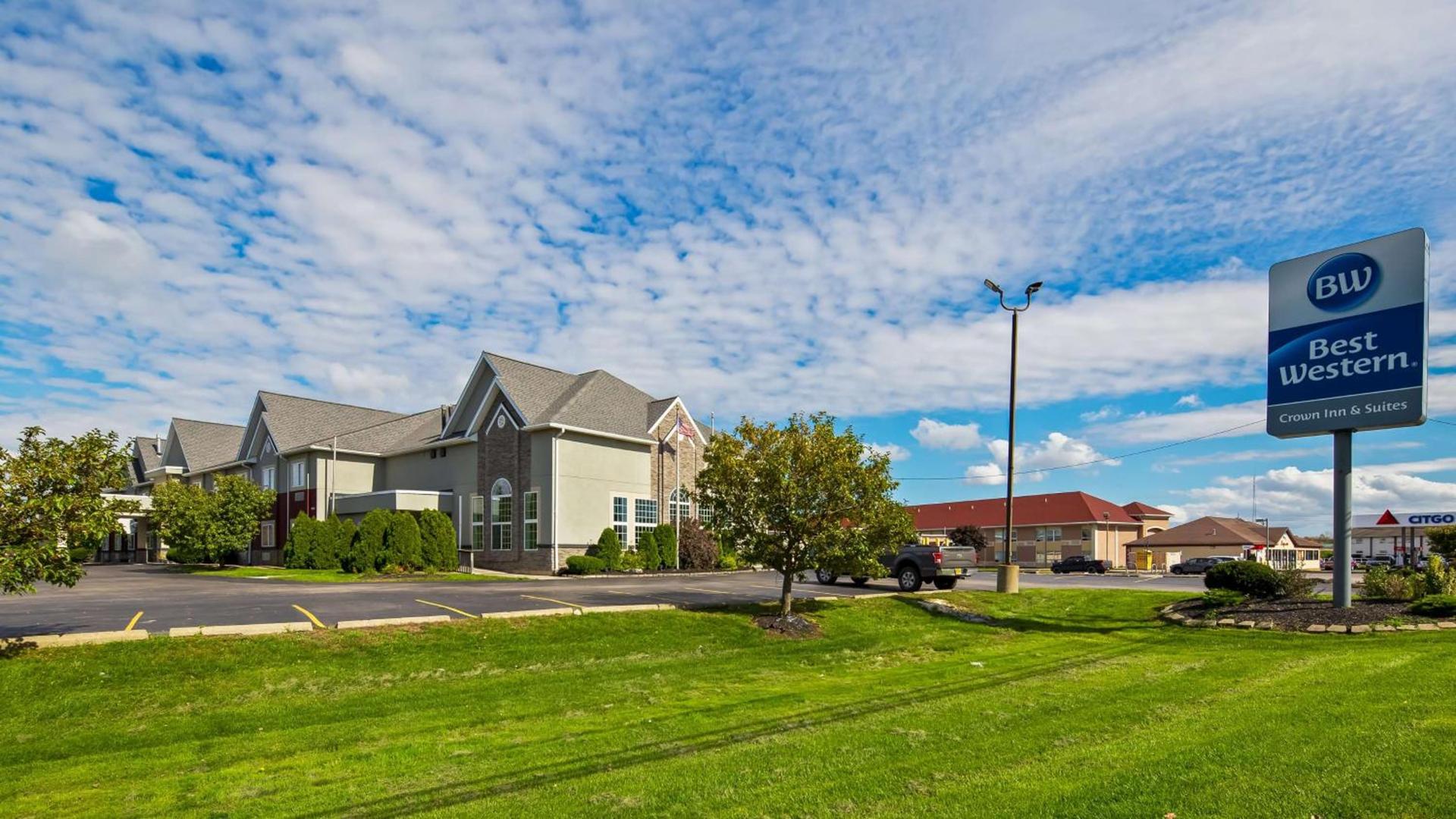 Best Western Crown Inn & Suites - Batavia — hotel in Batavia