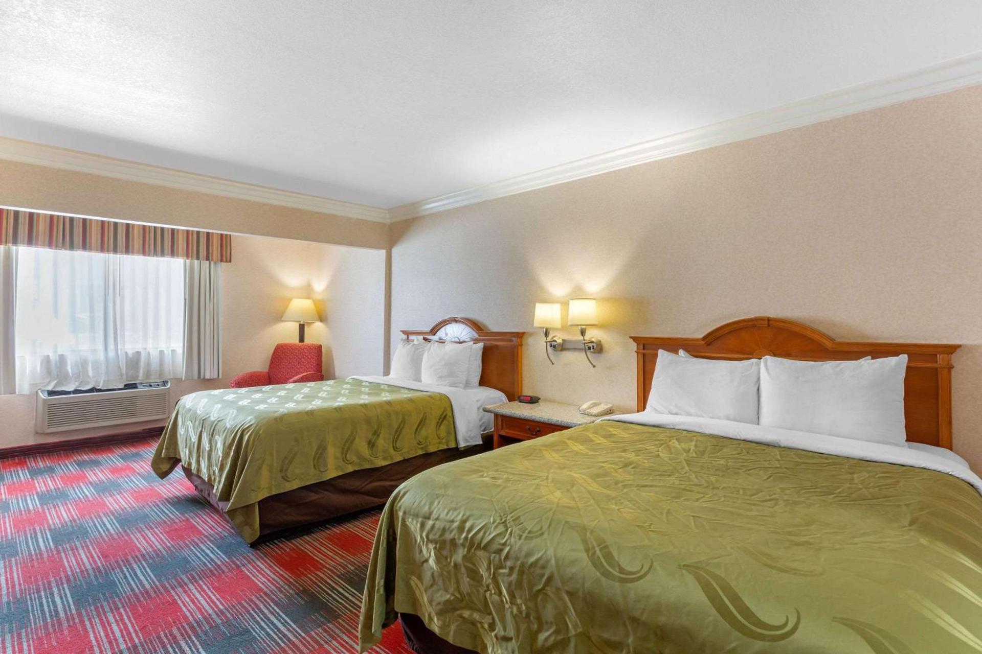 Quality Inn & Suites Oceanside Near Camp Pendleton photo 38