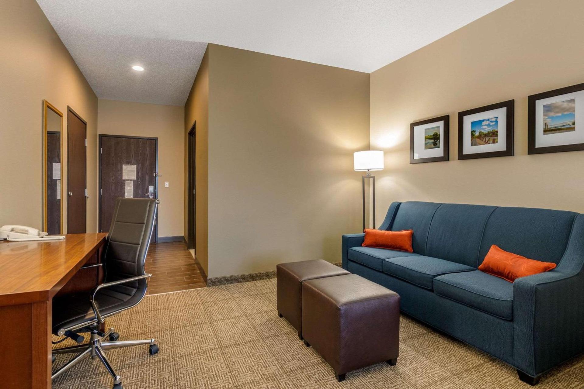 Comfort Suites Cedar Falls Industrial Park photo 9