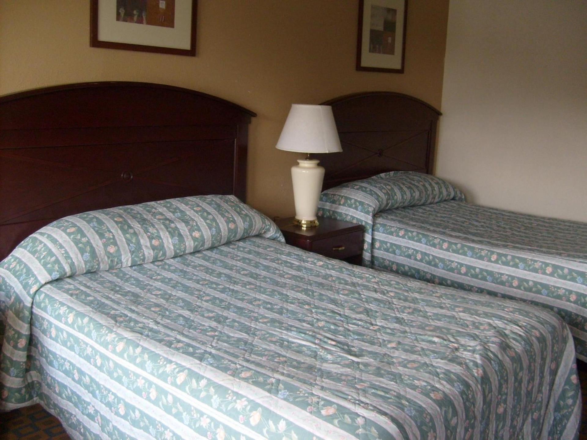 Express Inn Thomson photo 49