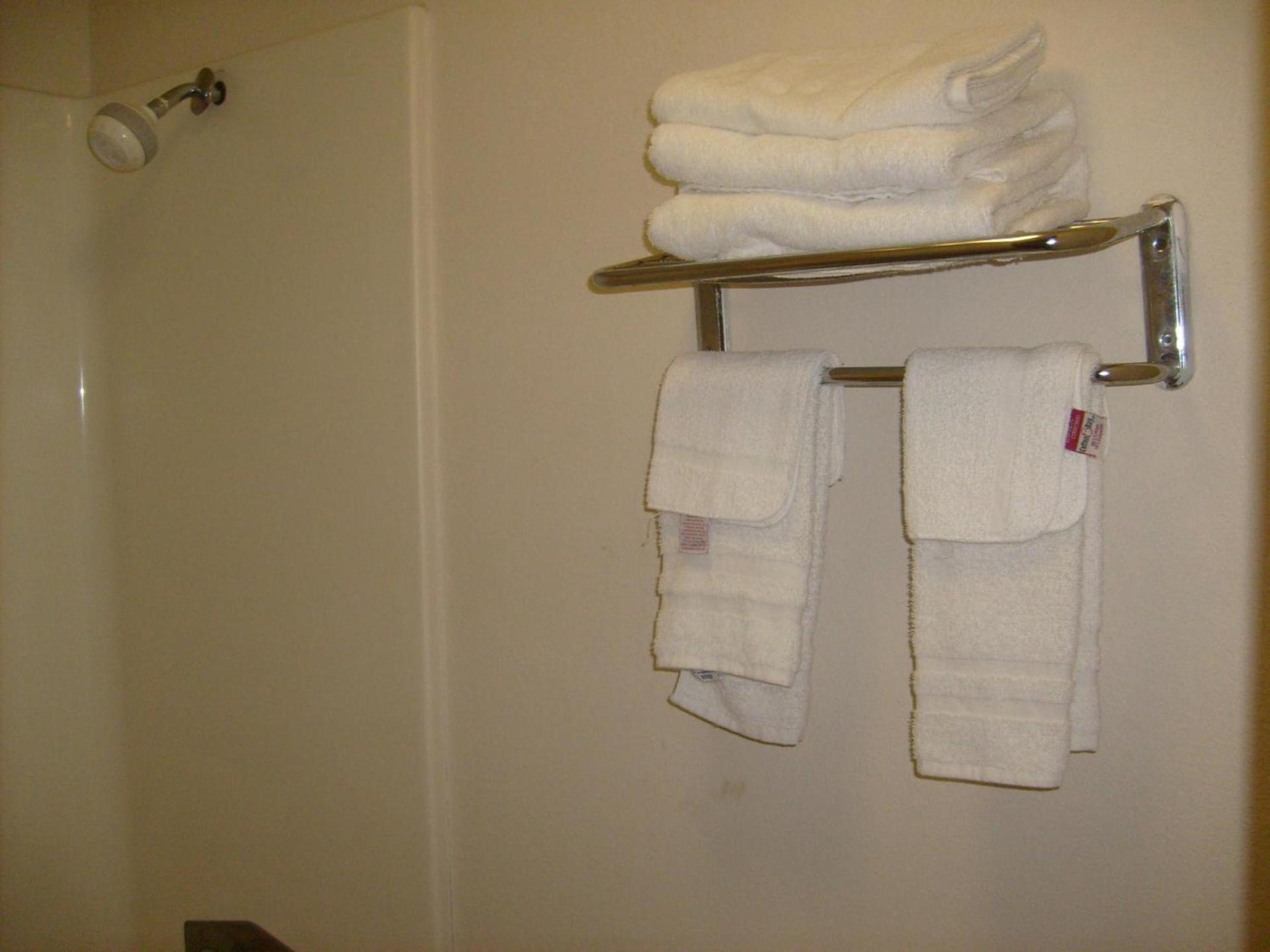 Express Inn Thomson photo 33
