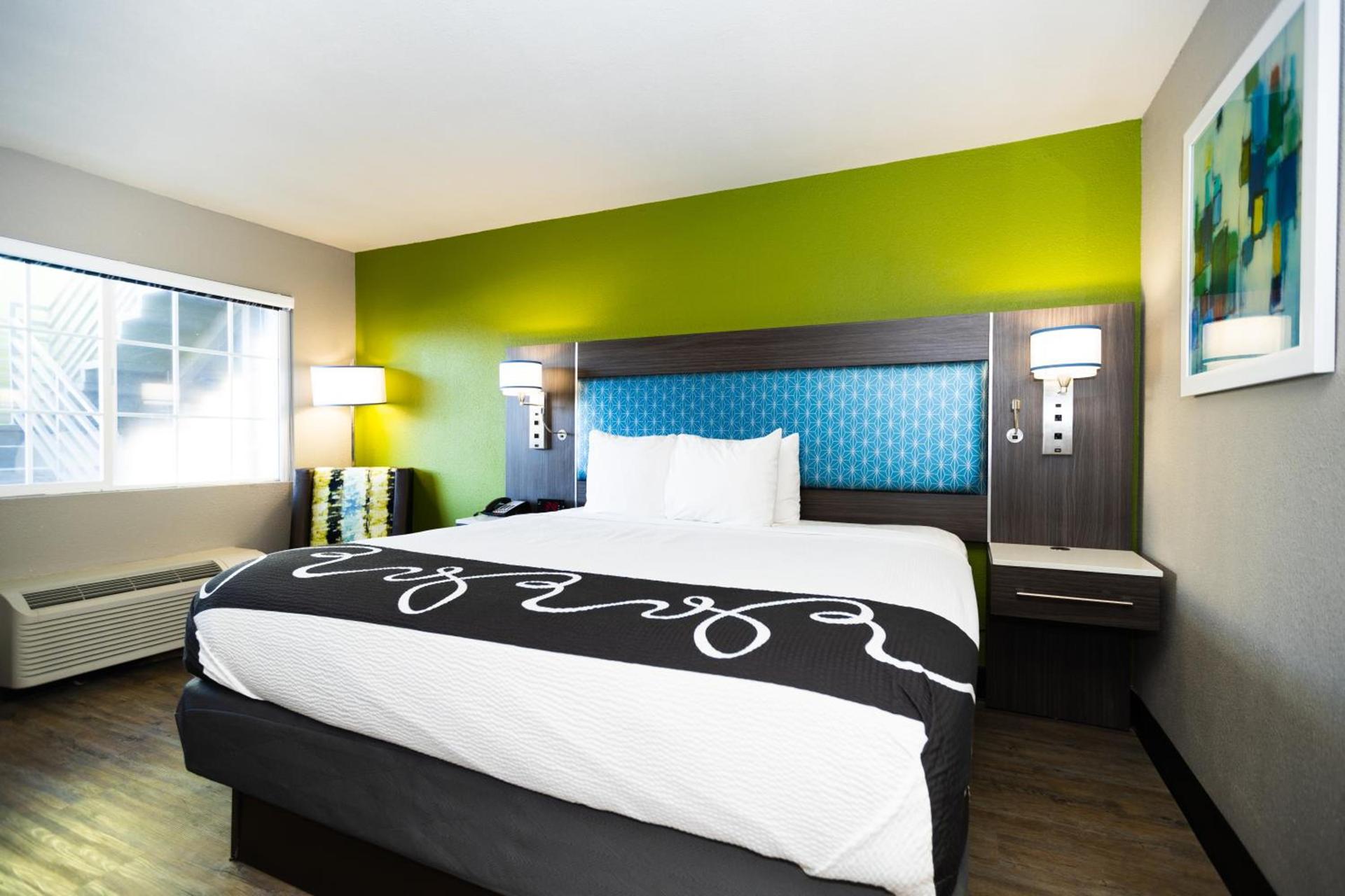 SureStay Plus Hotel by Best Western Point Richmond photo 15