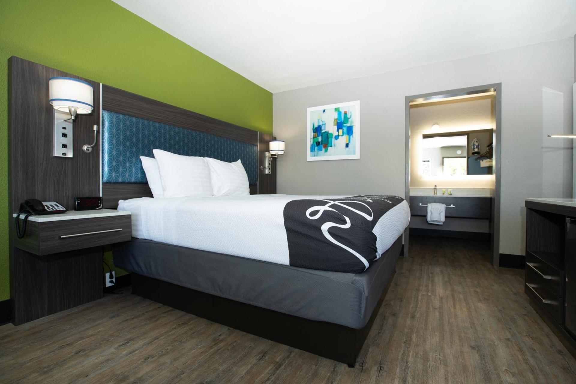 SureStay Plus Hotel by Best Western Point Richmond photo 21