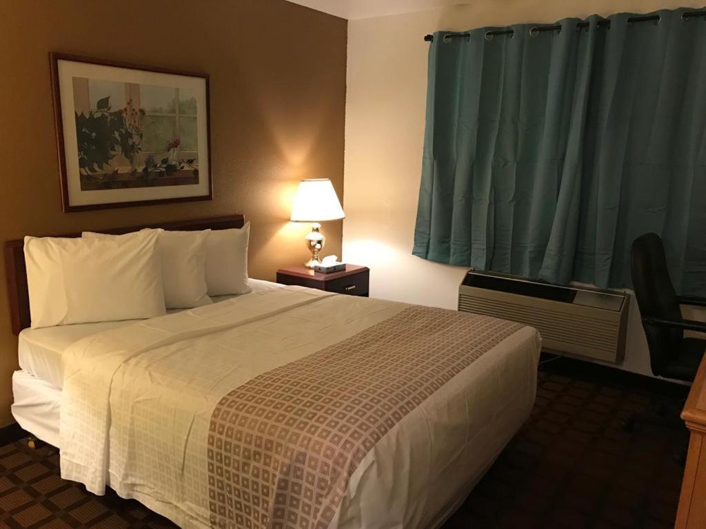 Valued Stay Sun Prairie photo 18