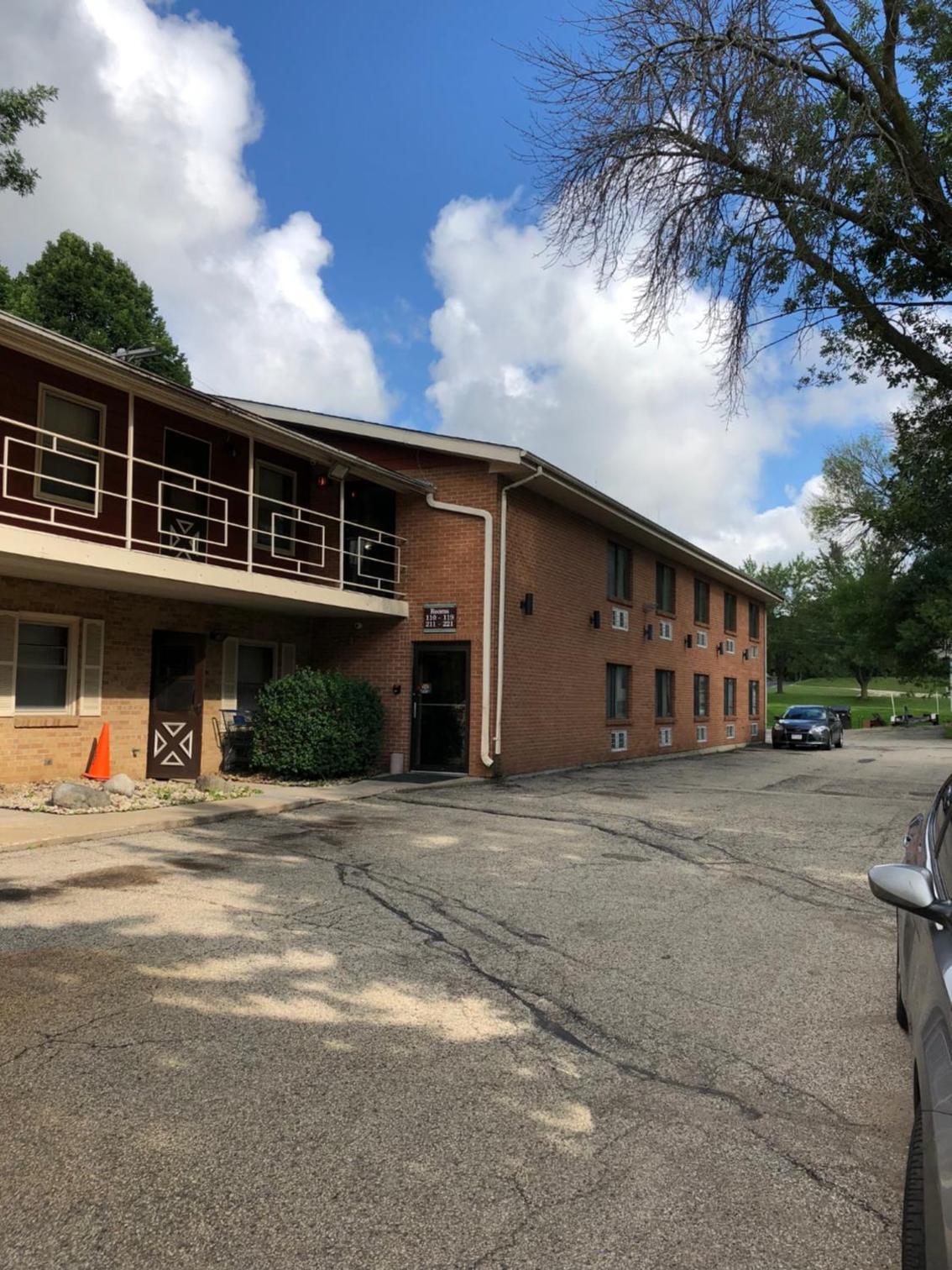 Valued Stay Sun Prairie photo 13