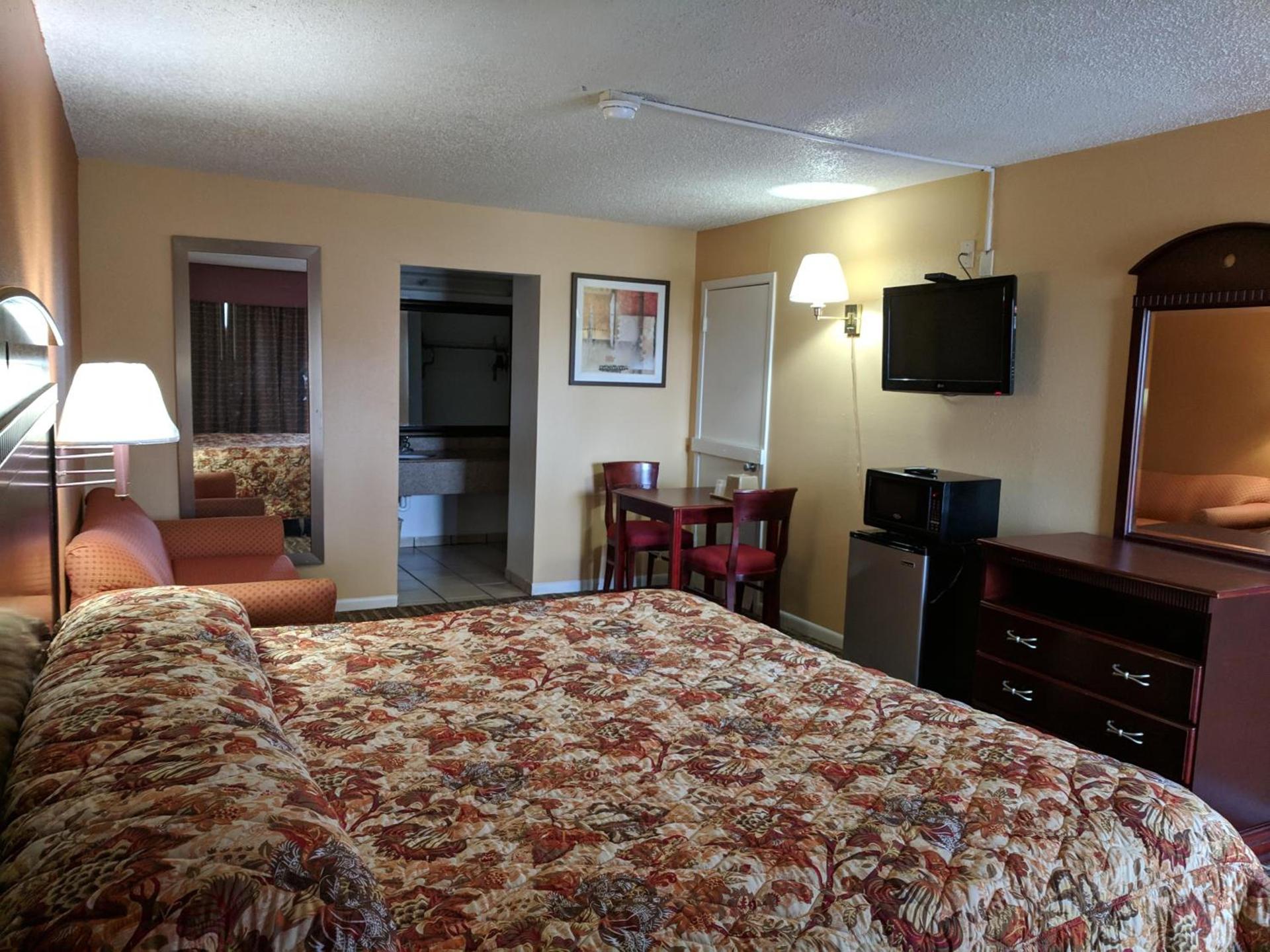 Royal Inn photo 5