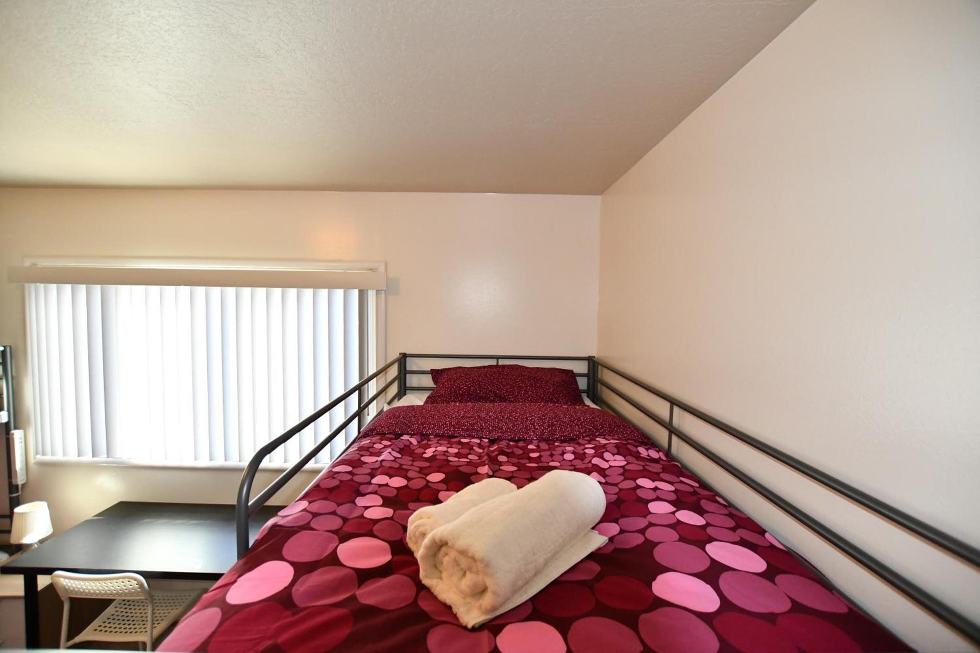Hostel Style Shared Room photo 7