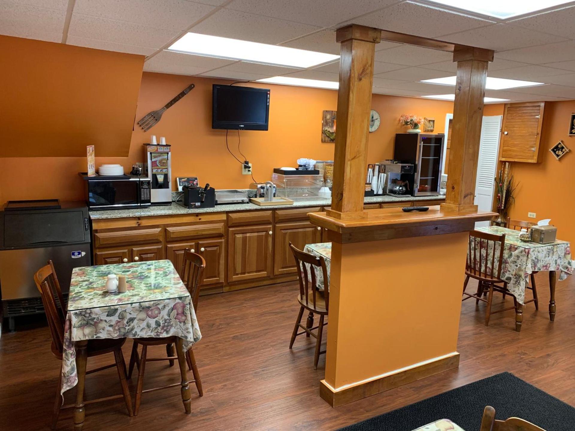 Four Winds Country Motel photo 28