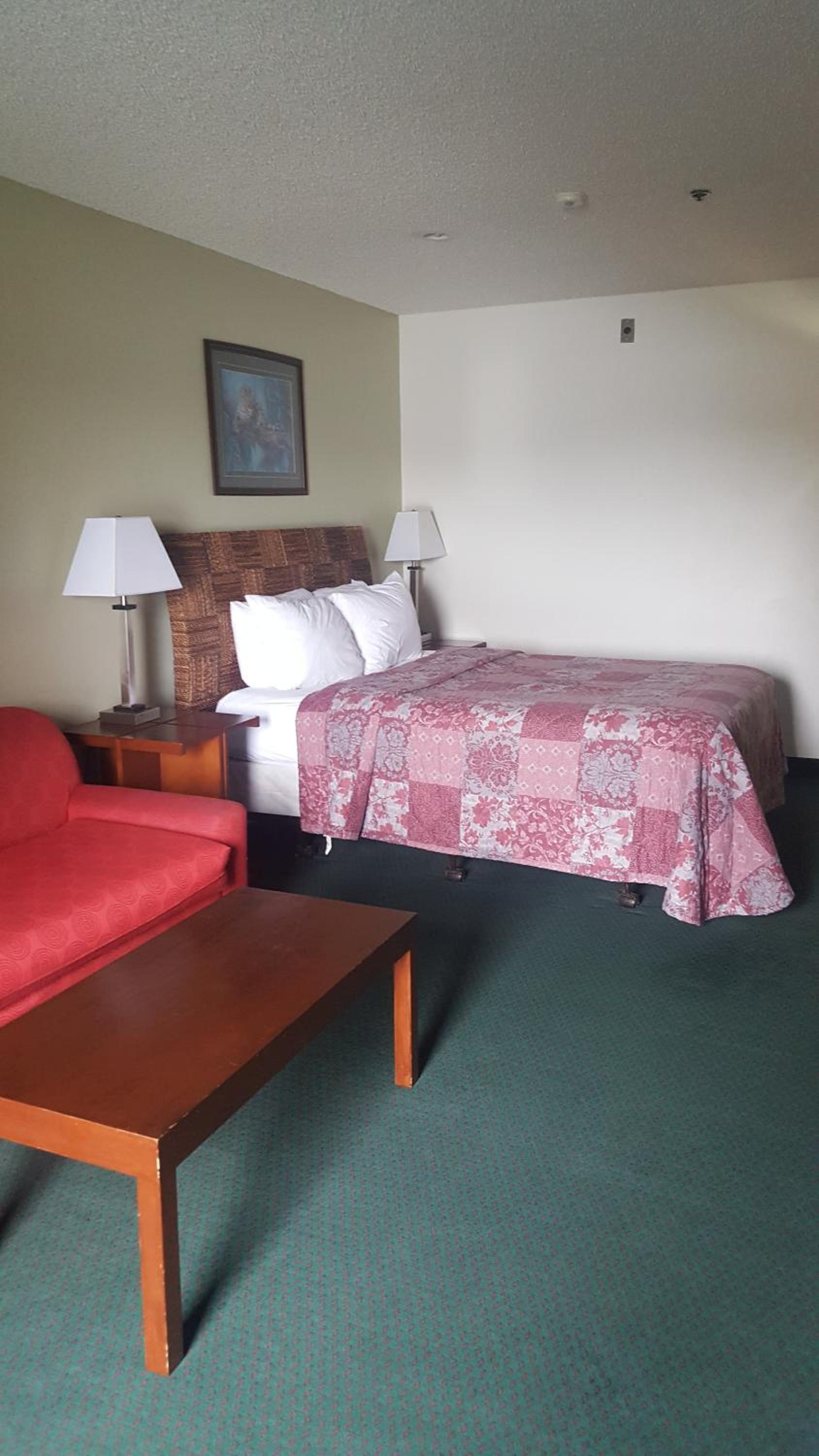 Oyster Bay Inn & Suites photo 11