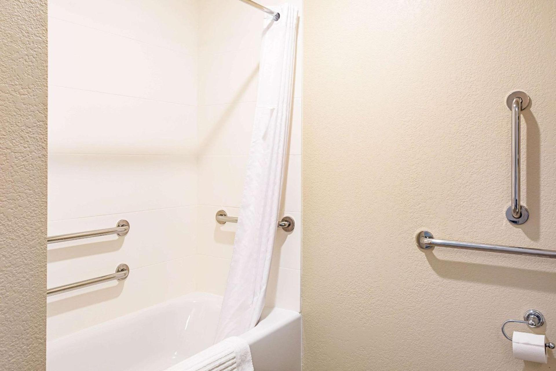 Comfort Inn & Suites Niagara Falls Blvd USA photo 24