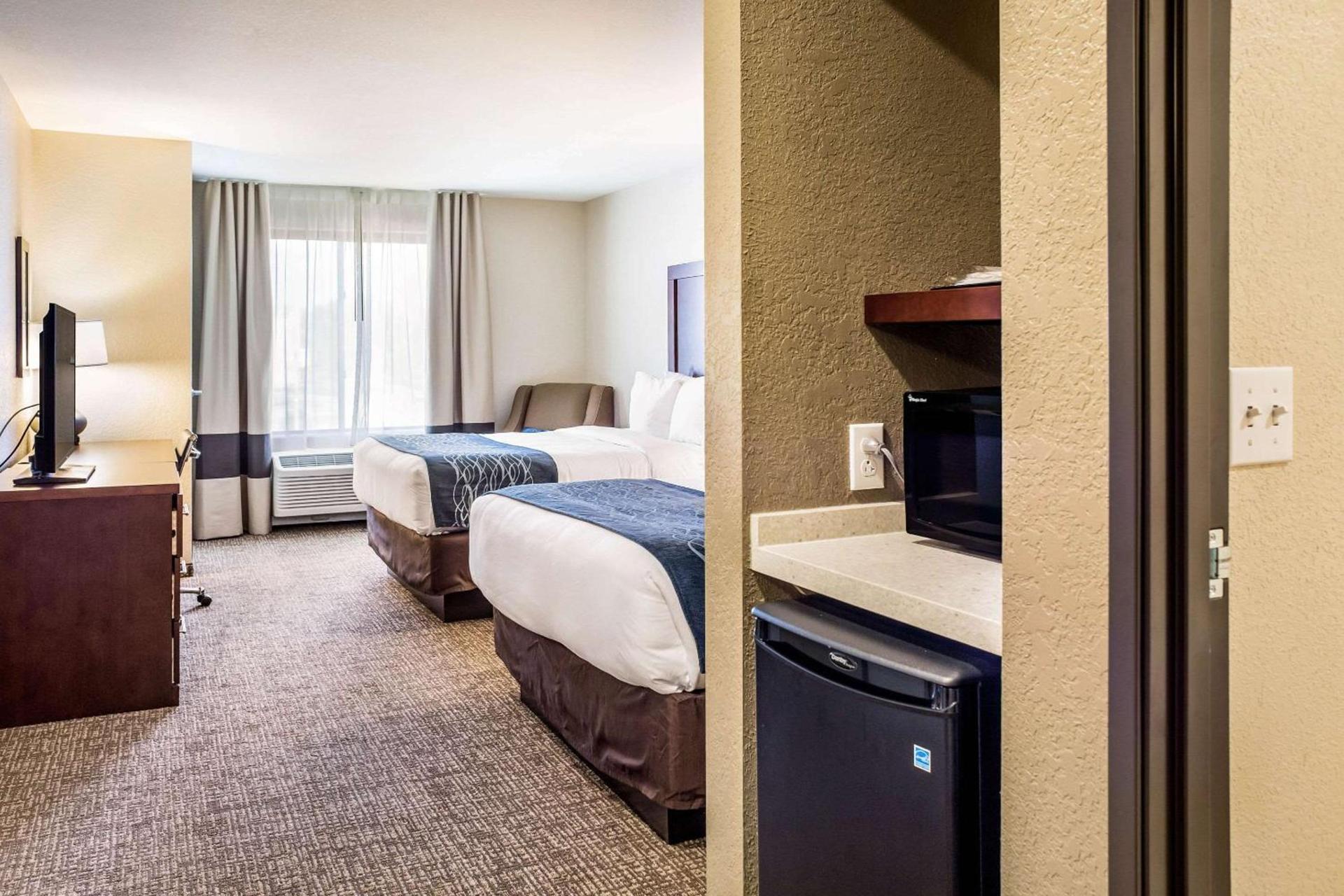 Comfort Inn & Suites Niagara Falls Blvd USA photo 10