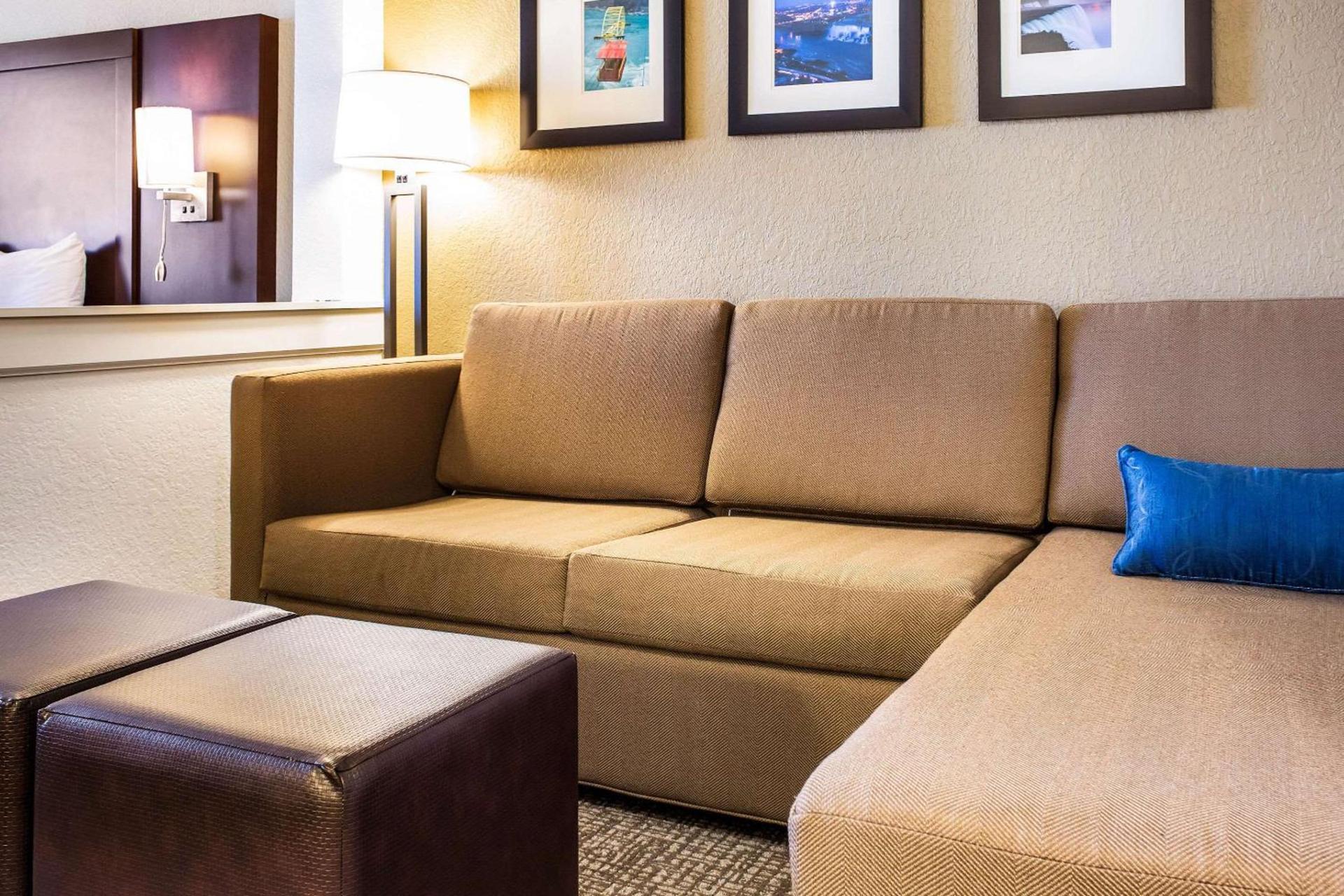 Comfort Inn & Suites Niagara Falls Blvd USA photo 16