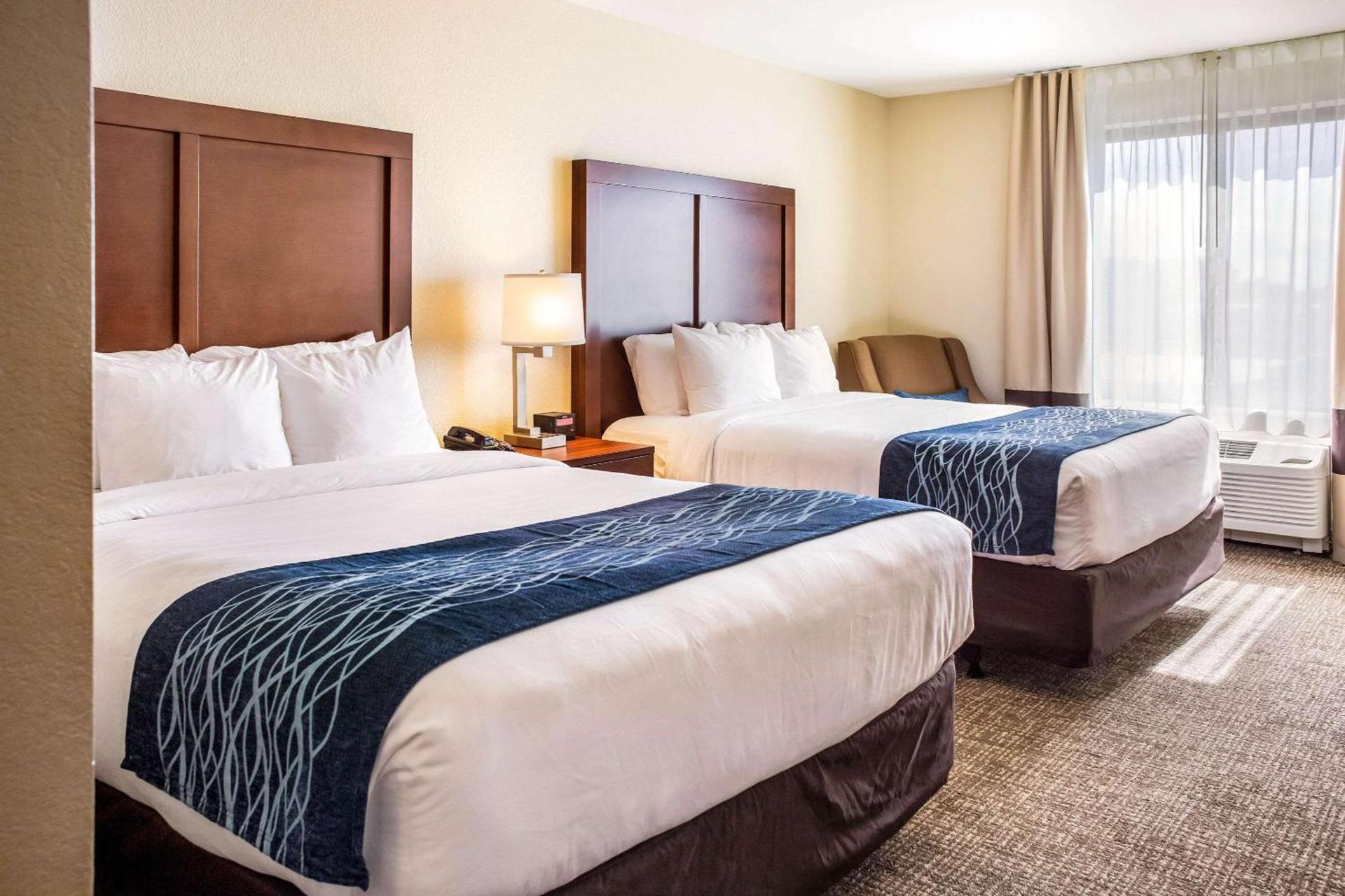 Comfort Inn & Suites Niagara Falls Blvd USA photo 5
