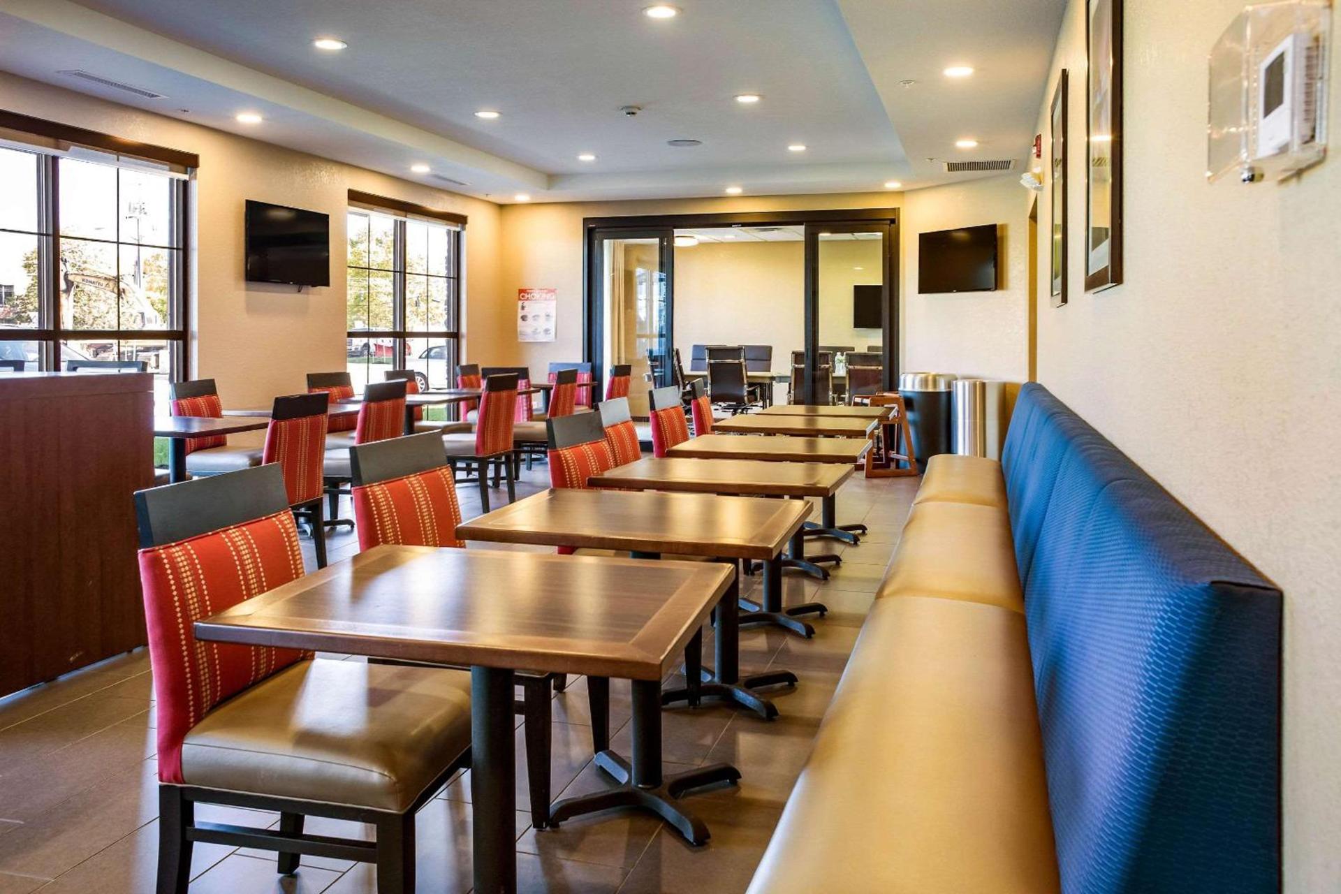 Comfort Inn & Suites Niagara Falls Blvd USA photo 11