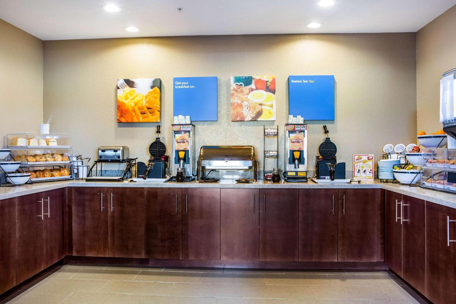Comfort Inn & Suites Niagara Falls Blvd USA photo 12
