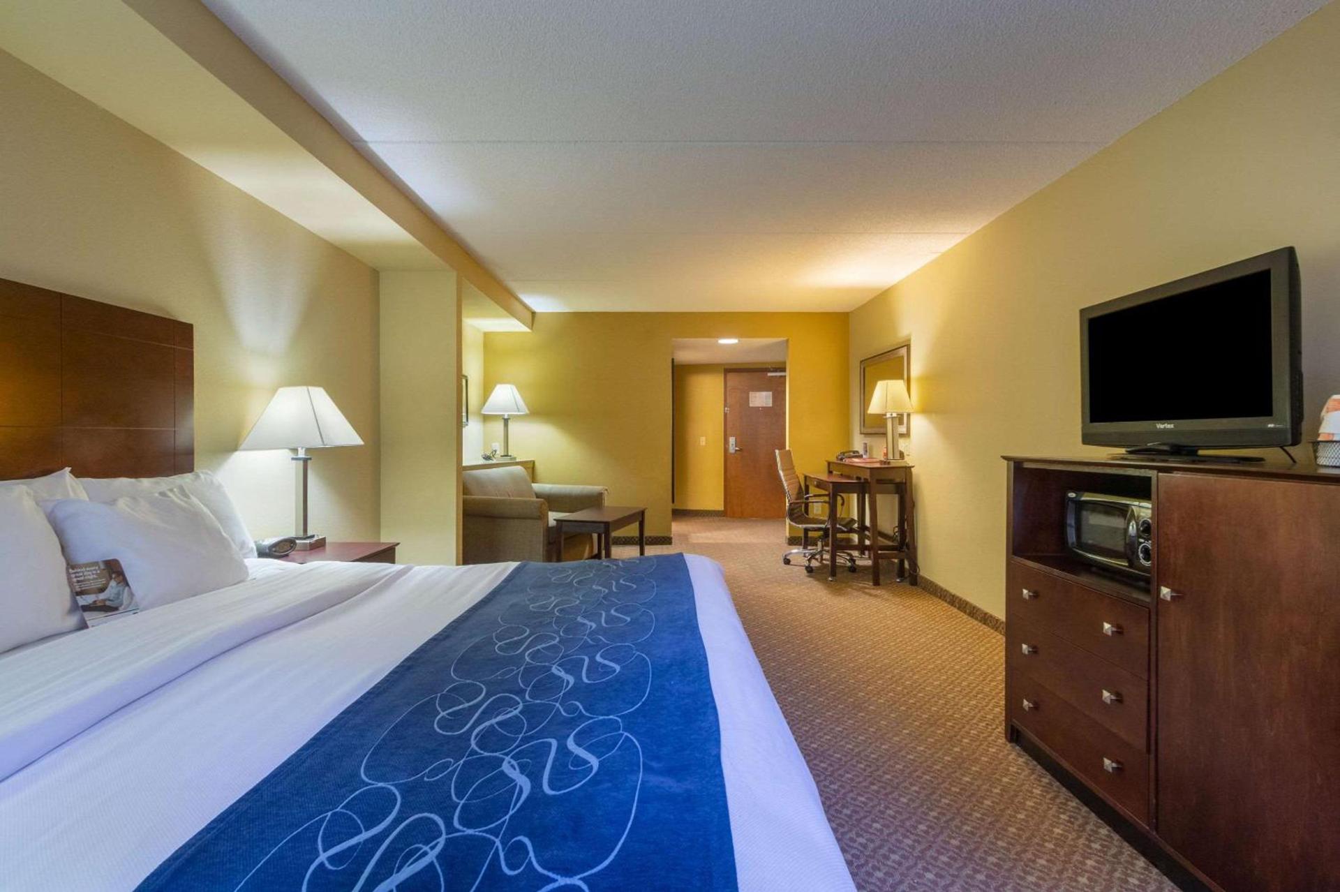 Comfort Suites Near Gettysburg Battlefield Visitor Center photo 11