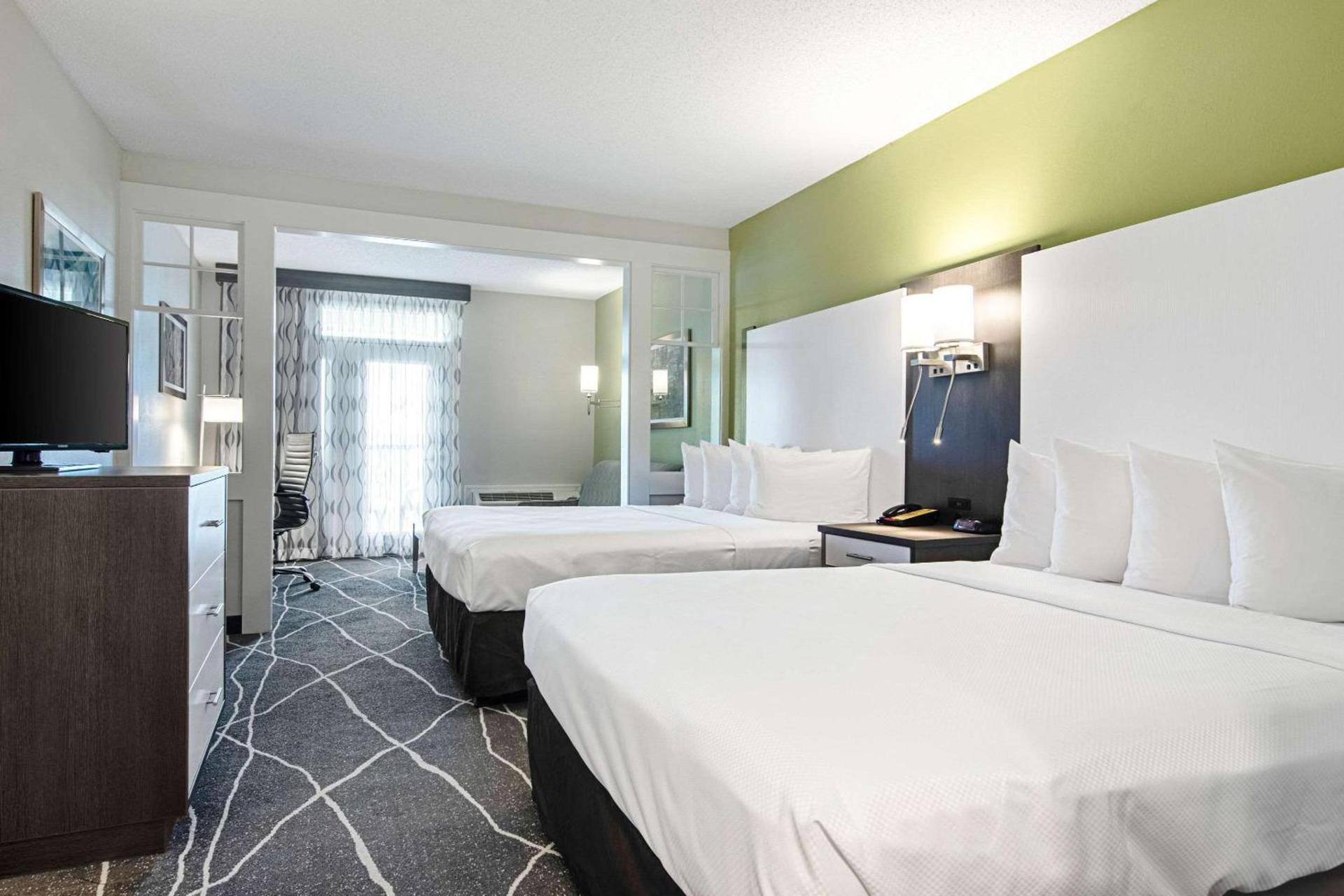 Clarion Inn Willow River photo 8