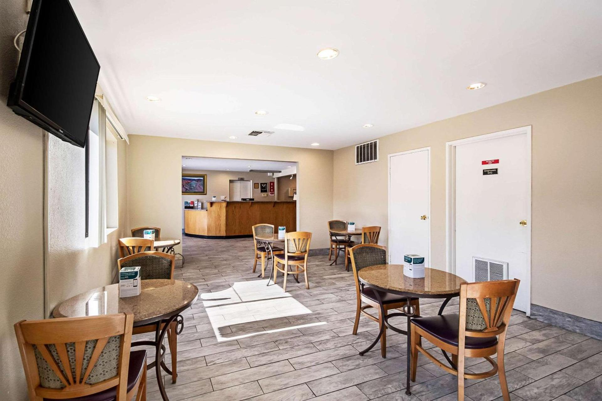 Sutter Inn photo 9
