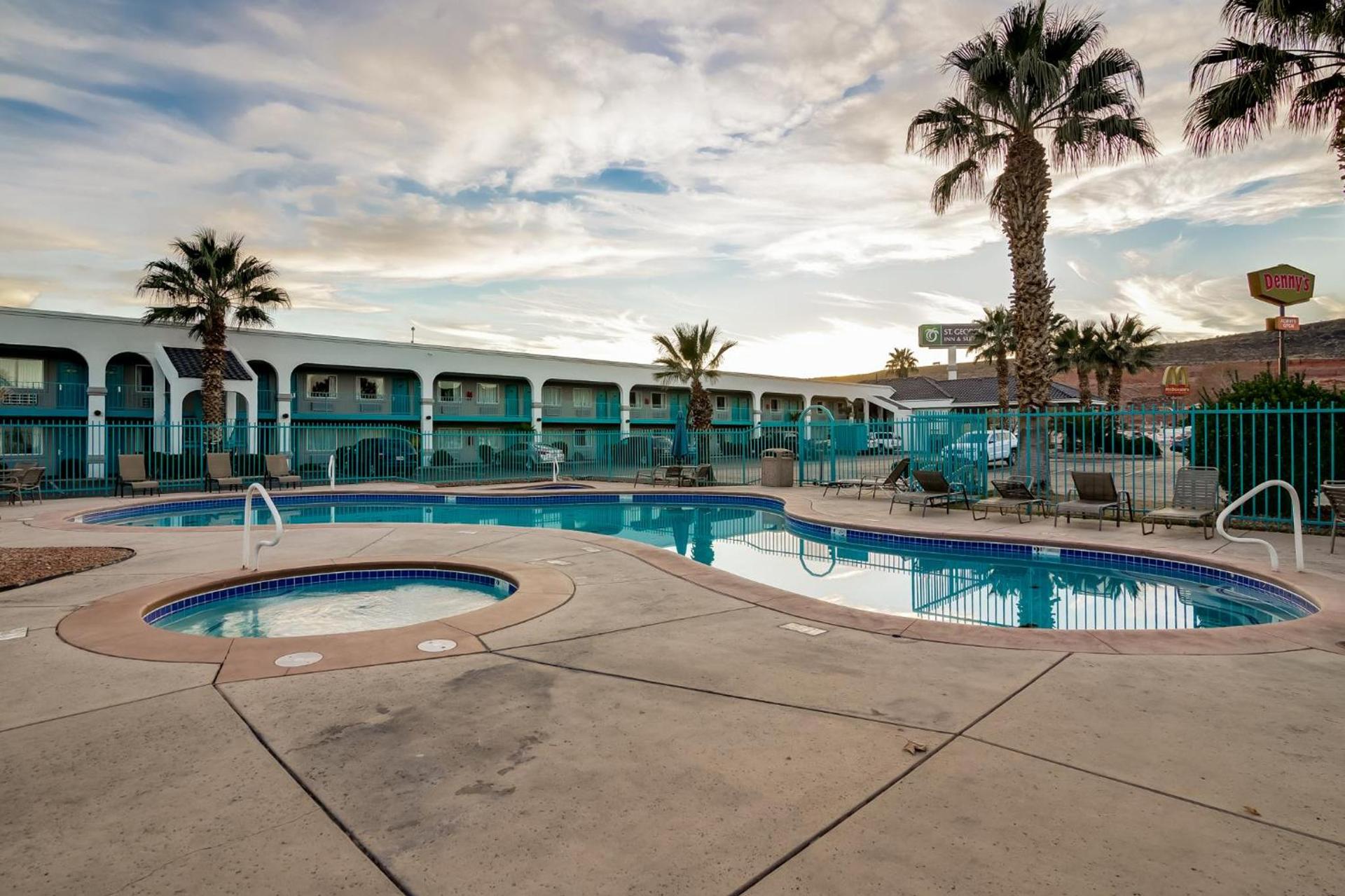 St. George Inn and Suites photo 2