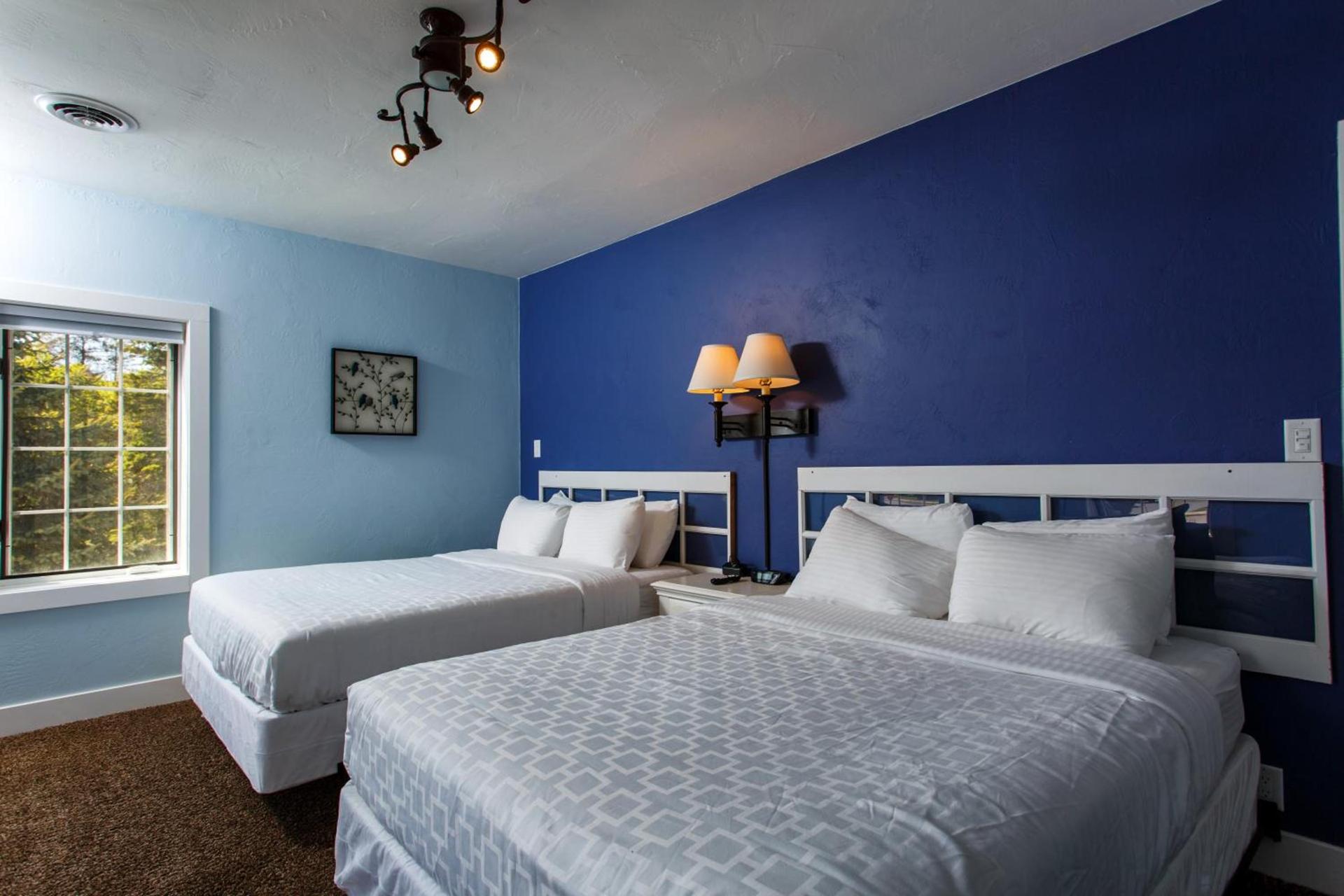 Julie's Park Cafe & Motel photo 13