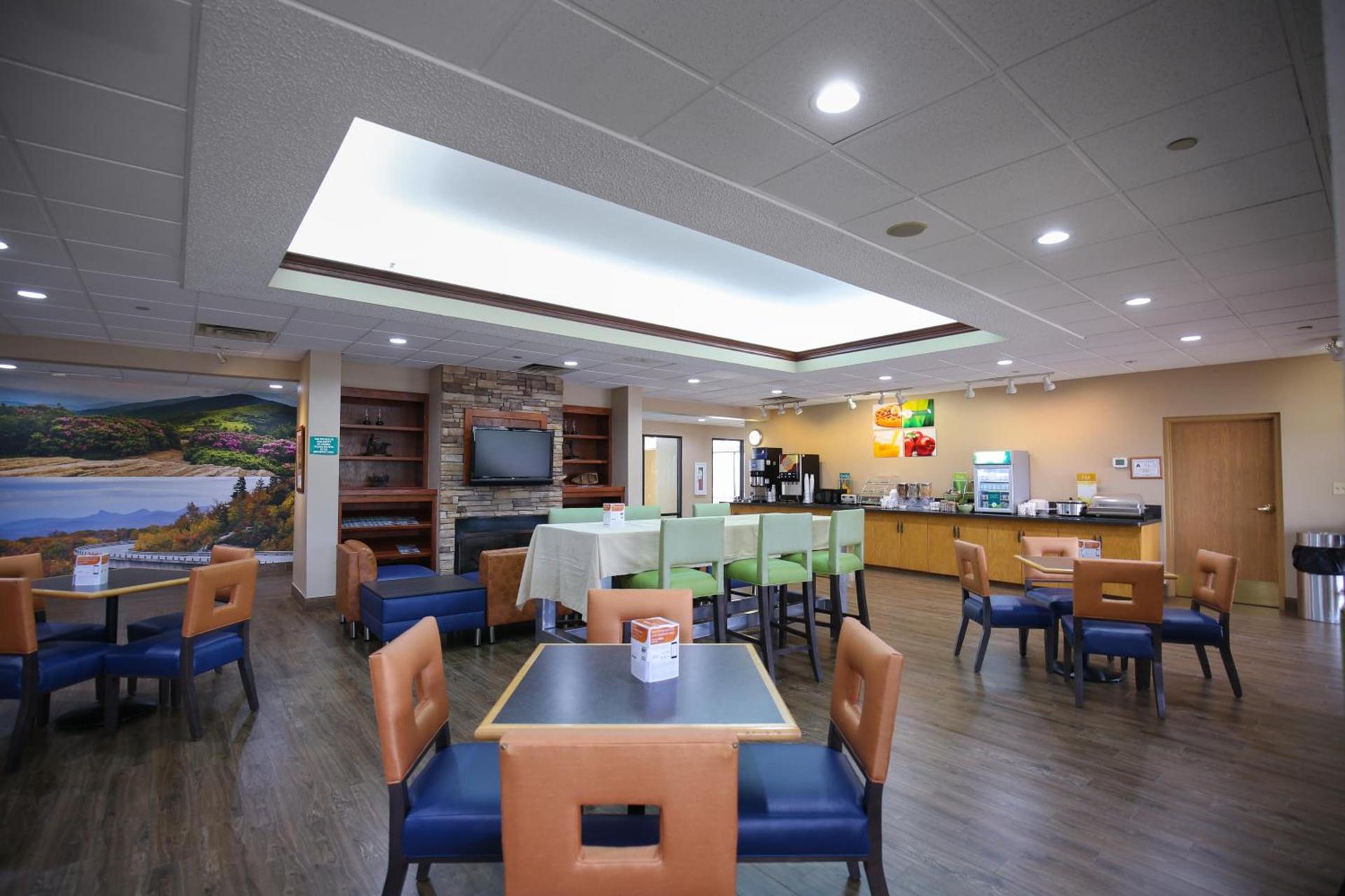 Quality Inn & Suites Boone - University Area photo 7