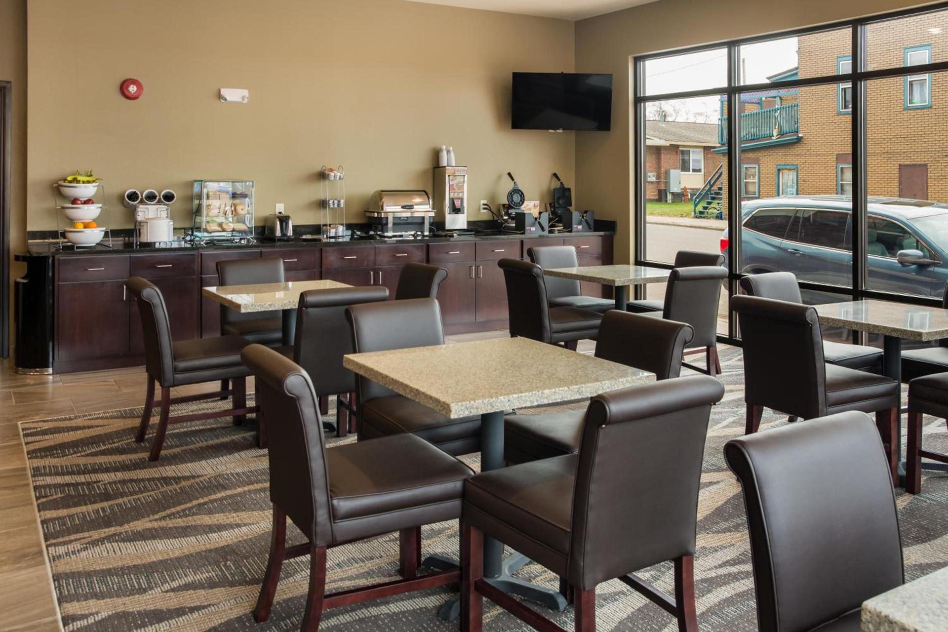 Cobblestone Inn and Suites - Ashland photo 26