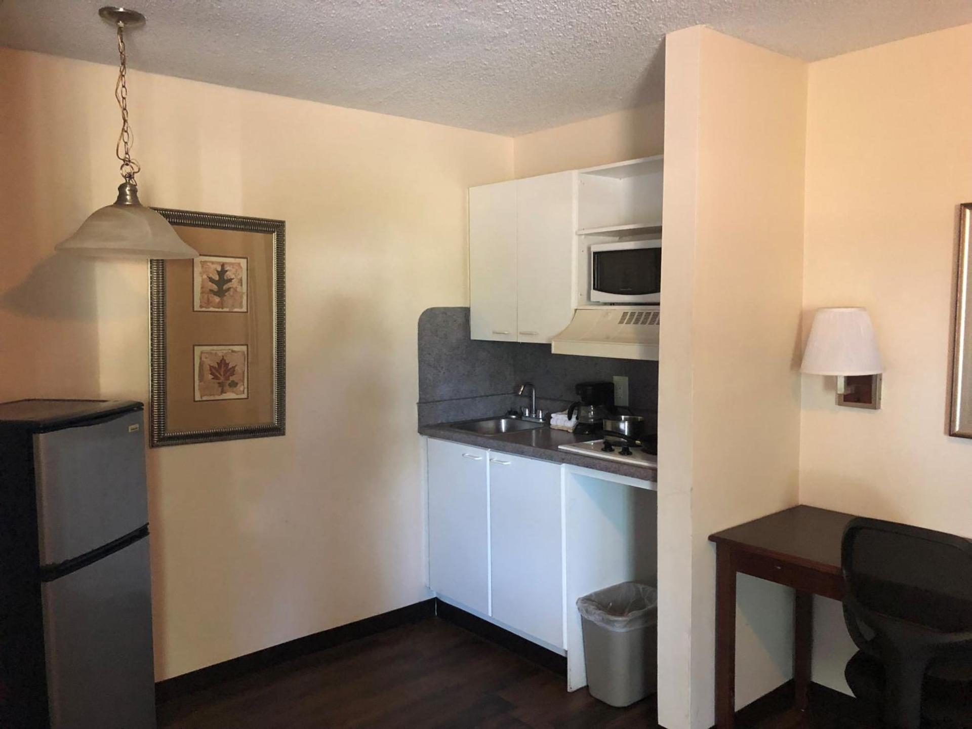 Studio 6 Extended Stay - Jacksonville, FL - South photo 28