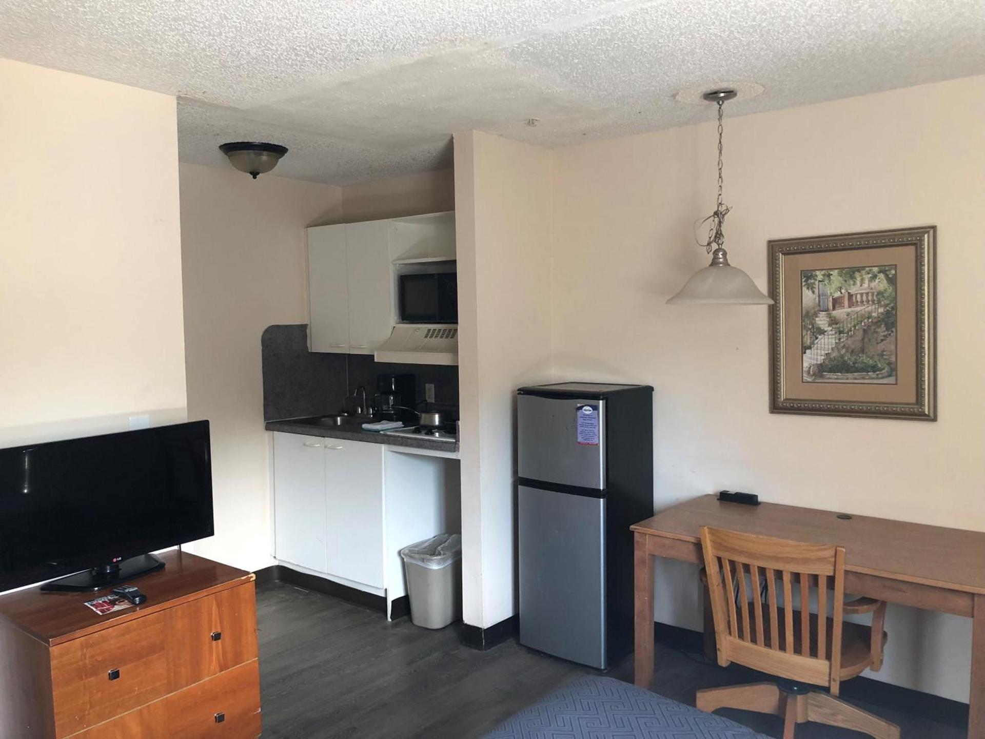 Studio 6 Extended Stay - Jacksonville, FL - South photo 31