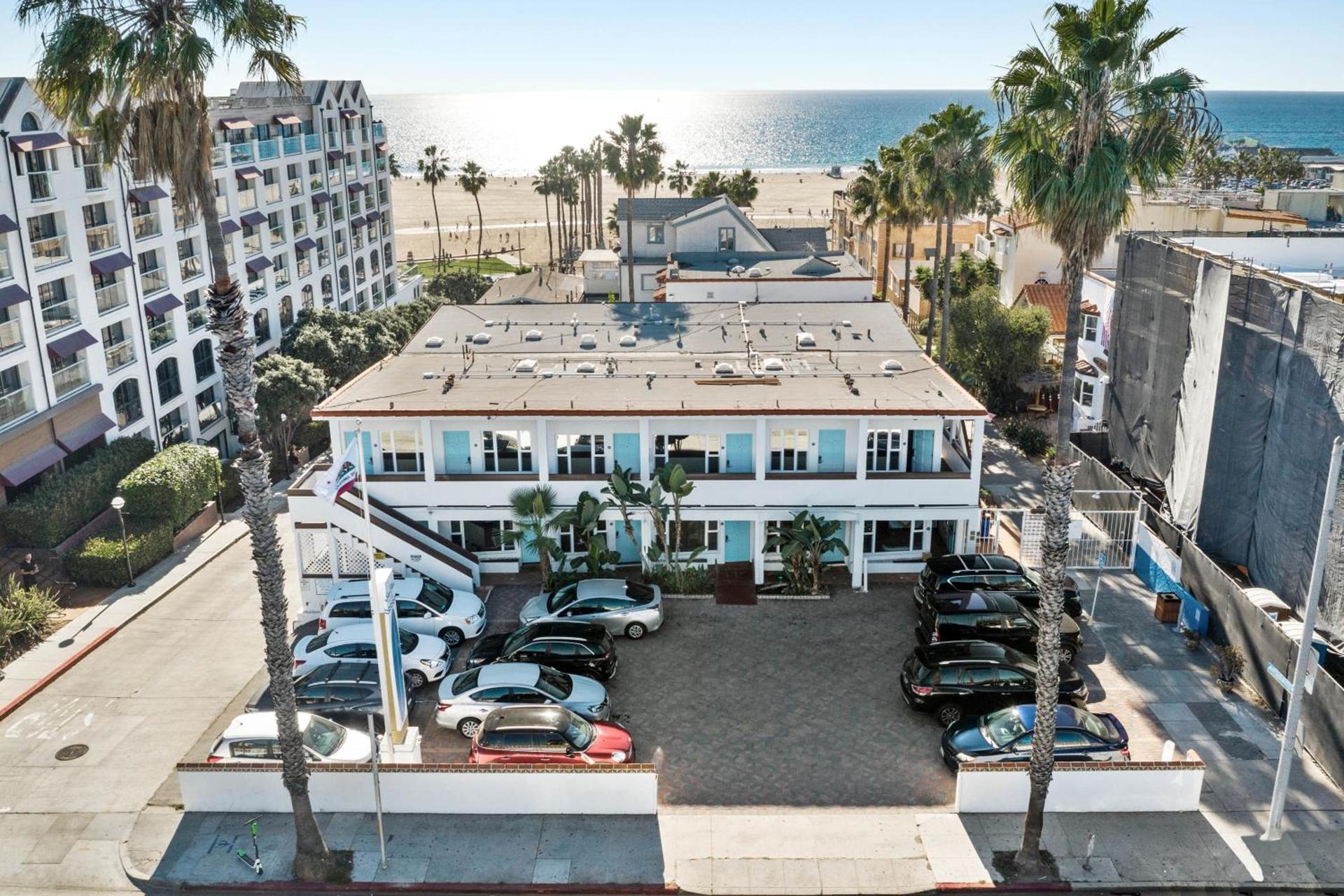 Sea Blue Hotel photo 2