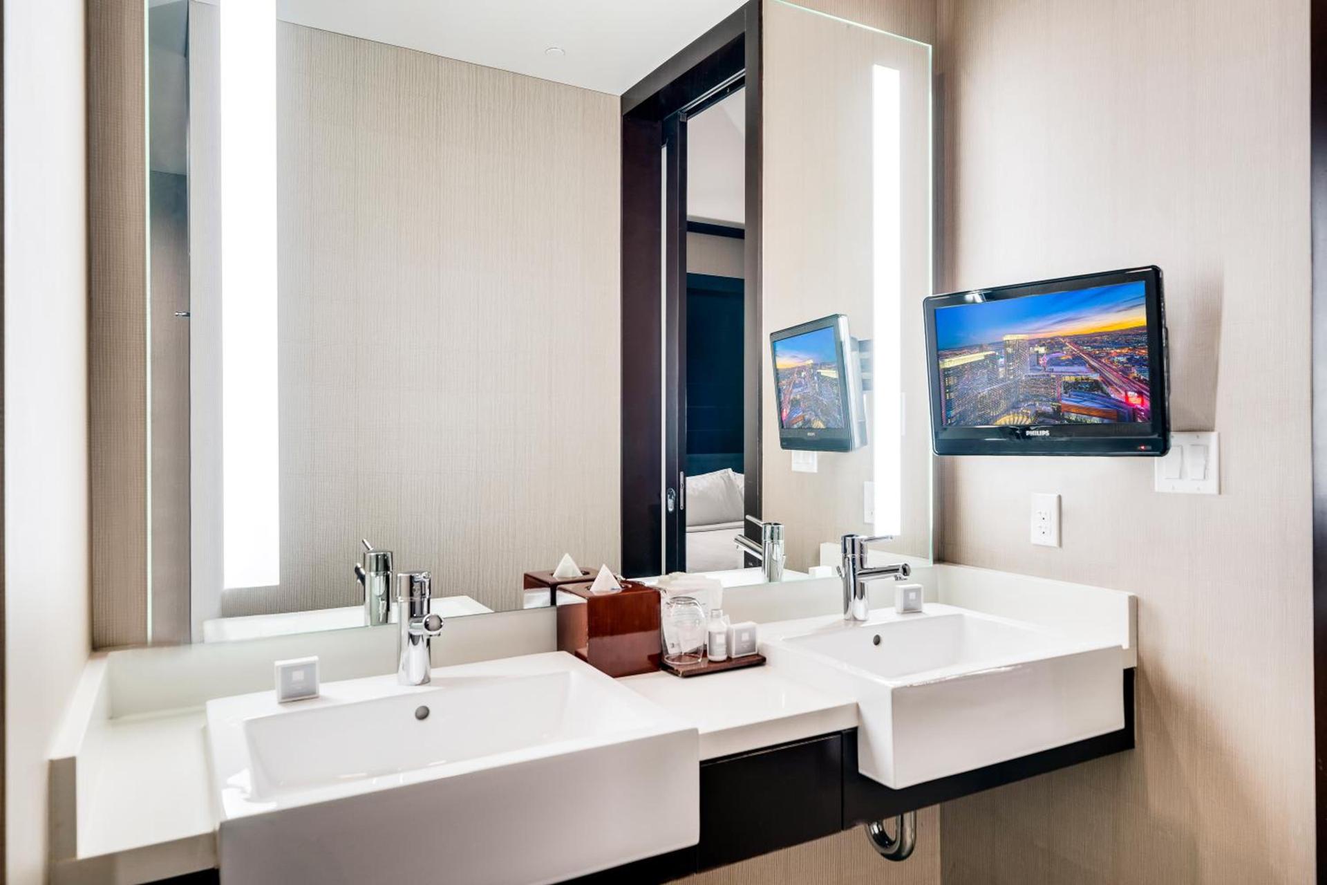 Jet Luxury at The Vdara photo 25