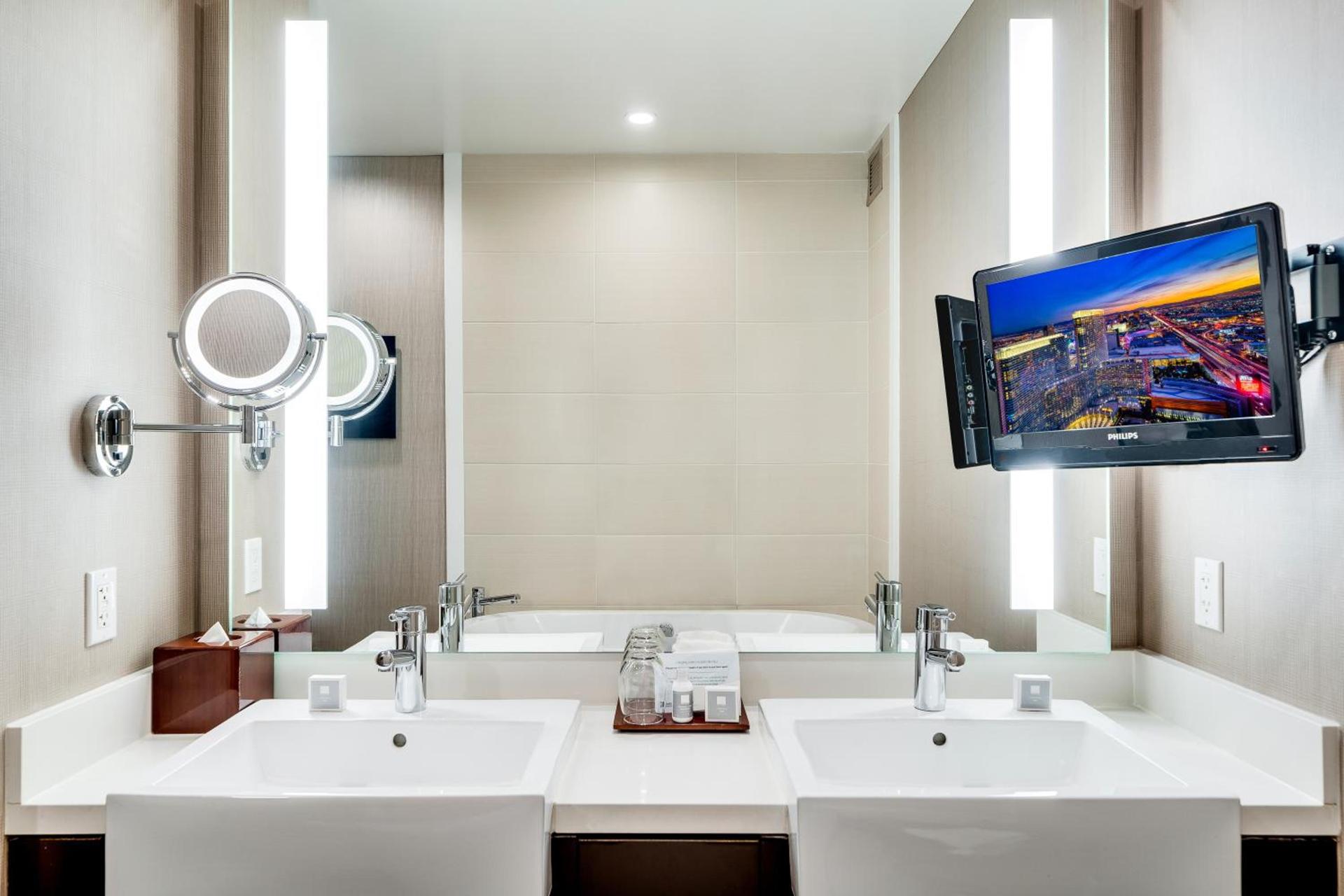Jet Luxury at The Vdara photo 35