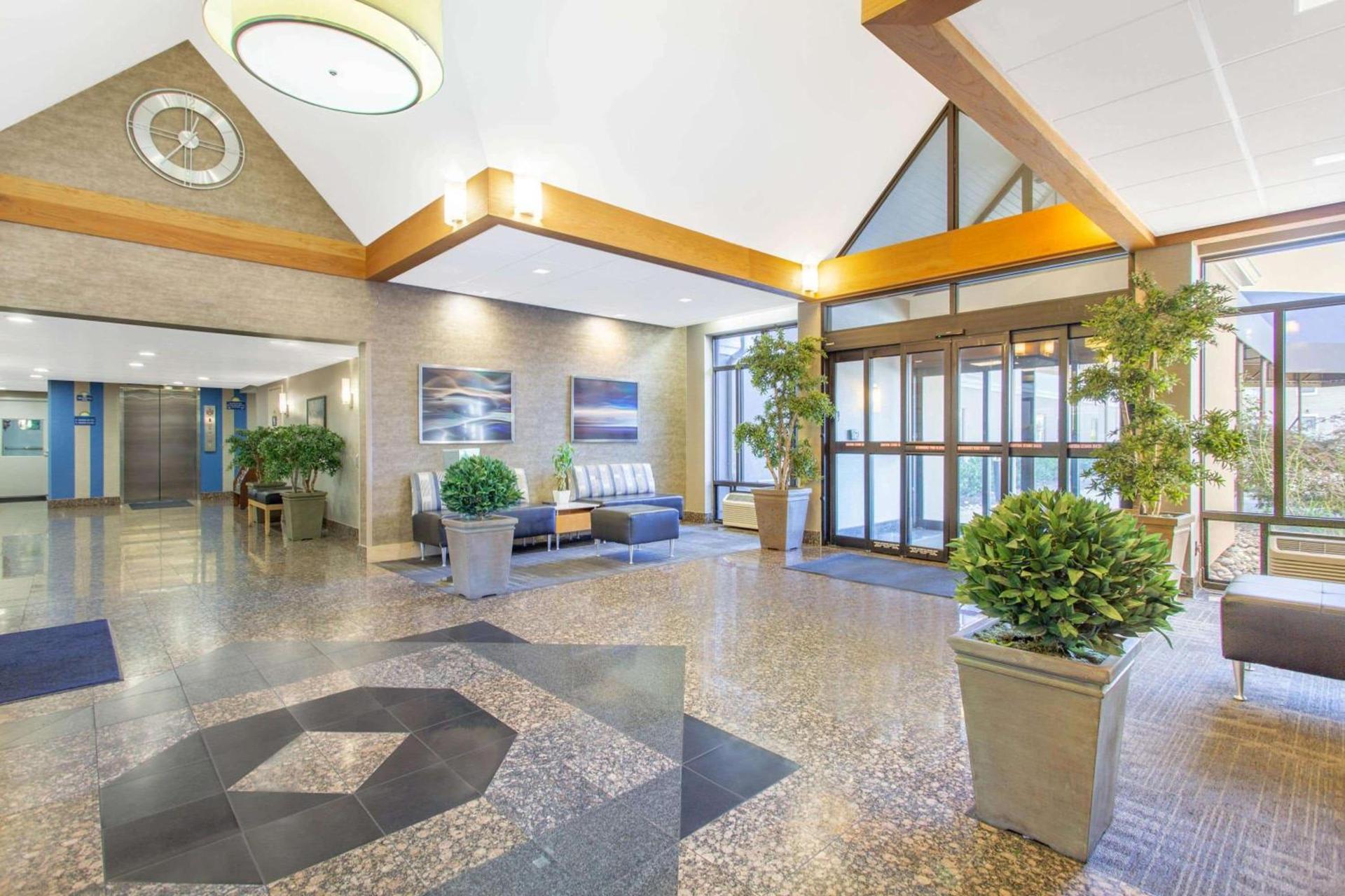 Days Inn by Wyndham Lanham Washington DC photo 14