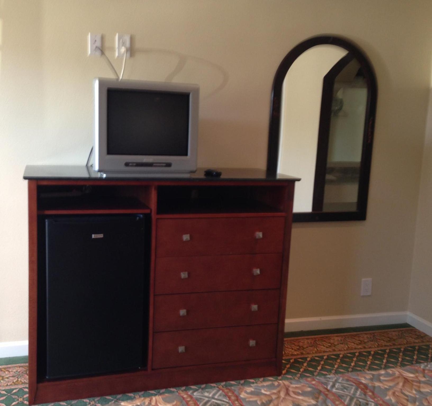 Economy Inn - Burbank Airport photo 6