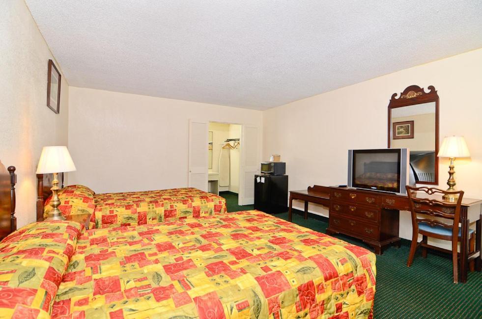 Motel 6 Sandersville, GA photo 37