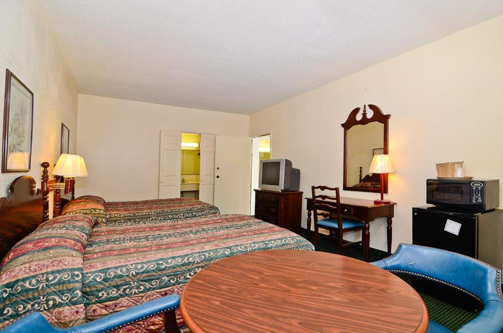 Motel 6 Sandersville, GA photo 15