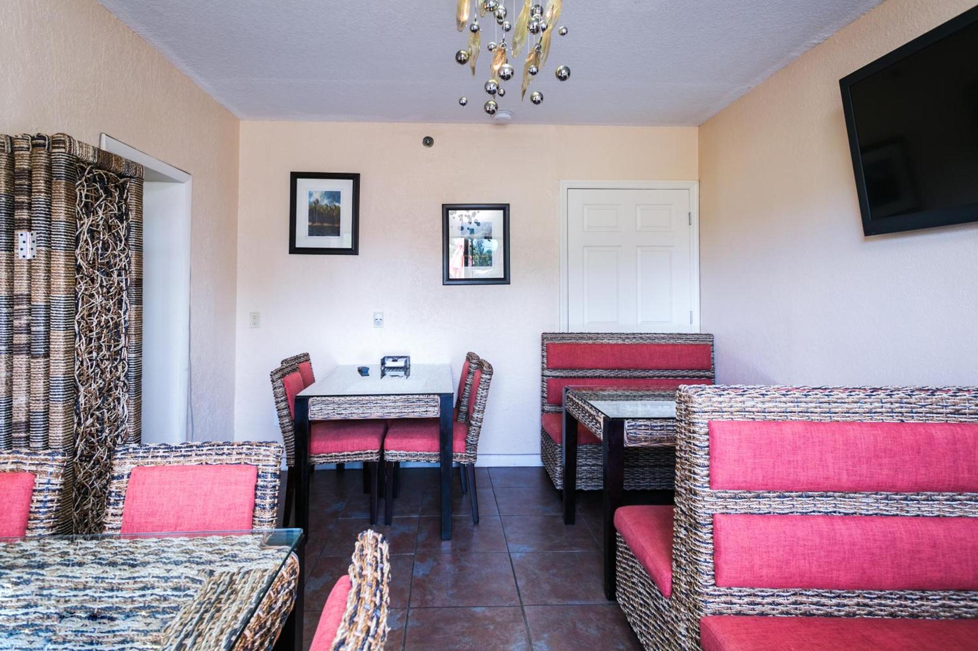 Royal Inn Beach Hutchinson Island photo 26