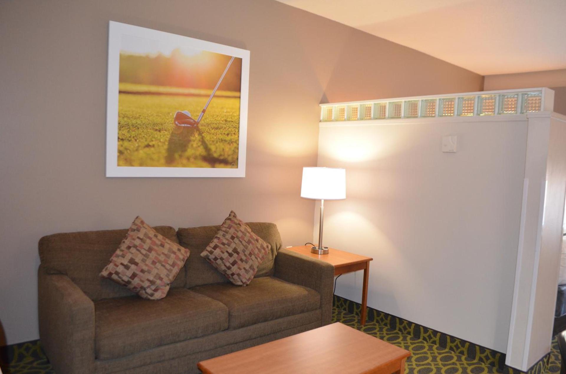 Days Inn & Suites by Wyndham Madison photo 34