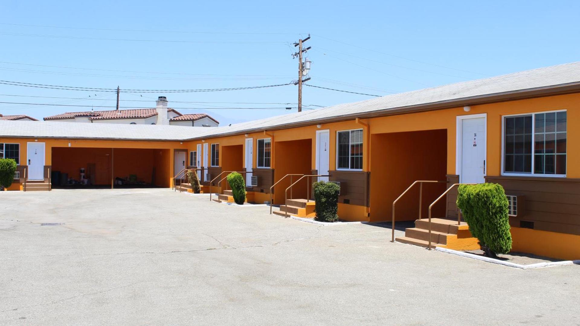 Aristocrat Motel photo 1