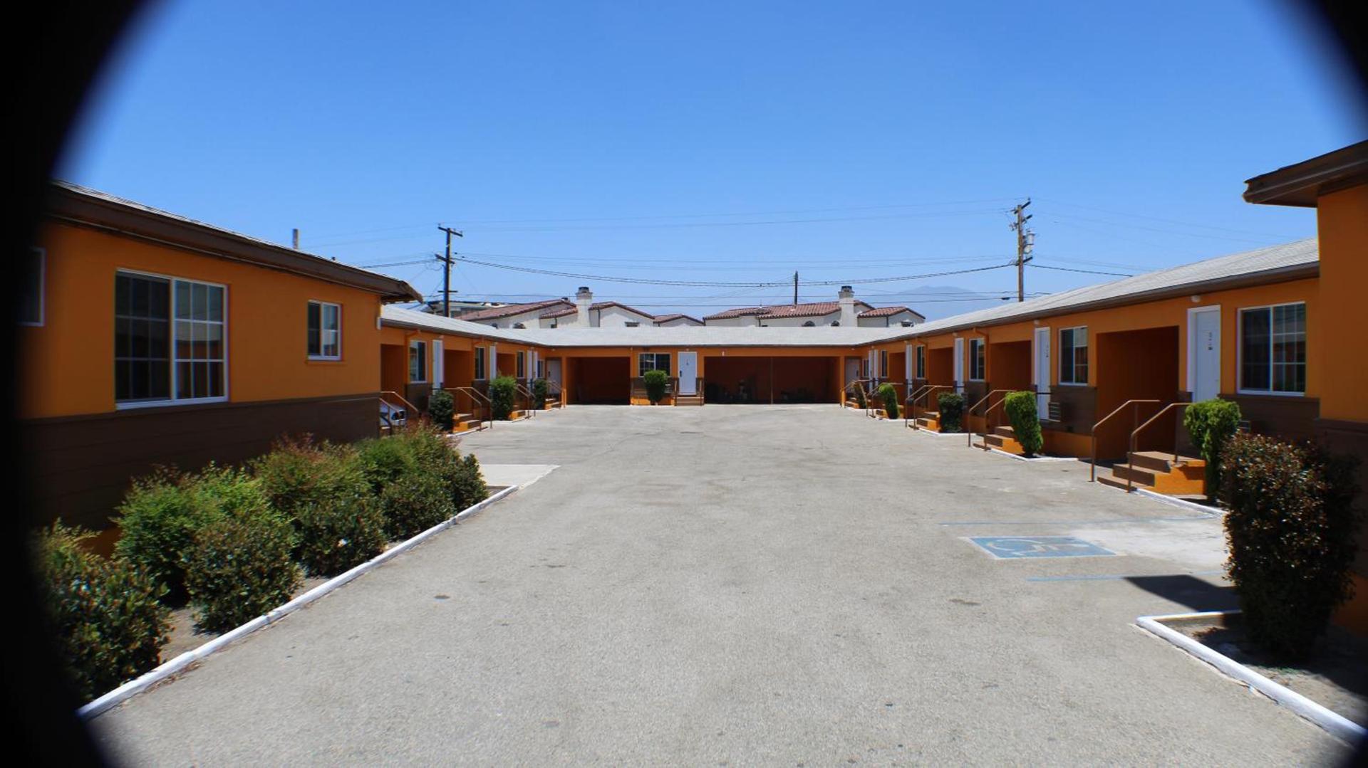 Aristocrat Motel photo 9