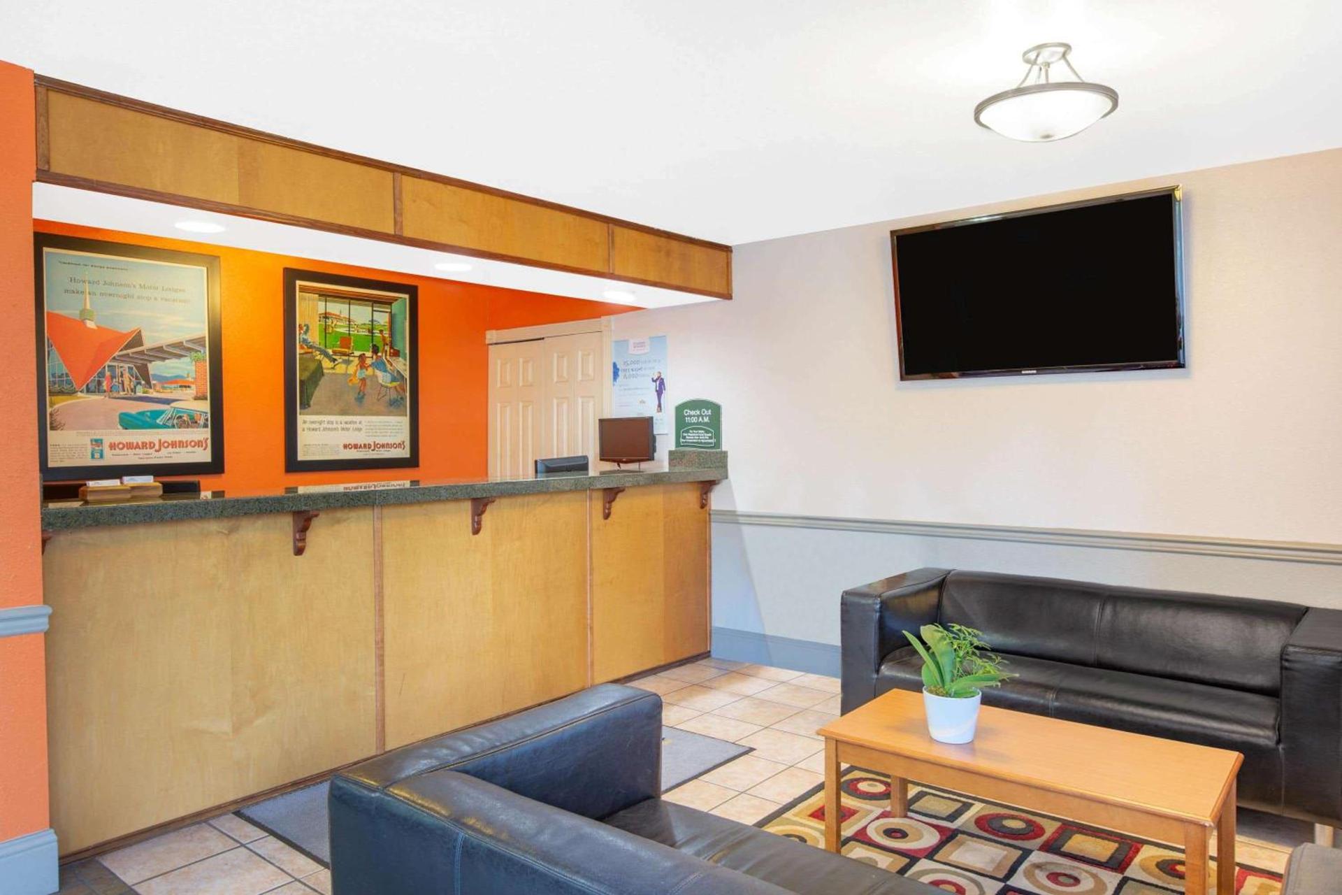 Howard Johnson by Wyndham Salem photo 3