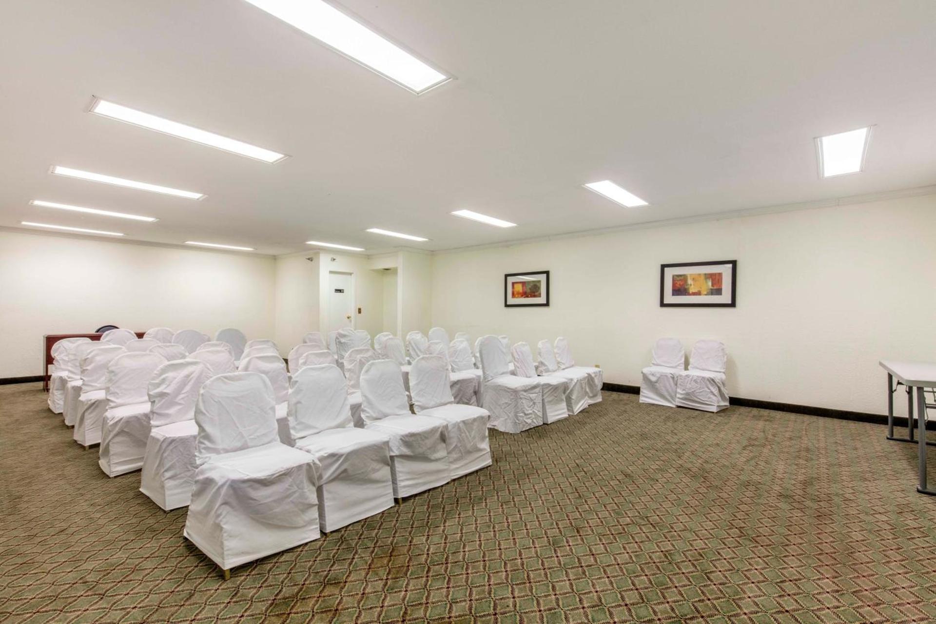 Motel 6-Little Rock, AR - Airport photo 6