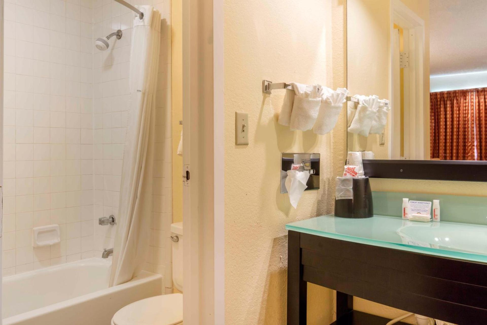 Motel 6-Little Rock, AR - Airport photo 11
